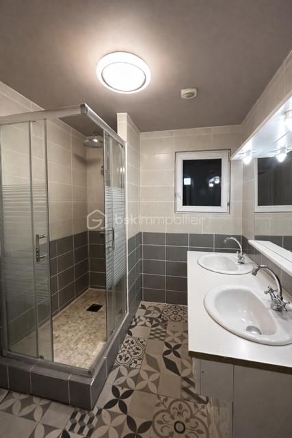 Maison de village de 190 m² - 83DED63B-7609-4E32-A43B-F7FE97504D43.PNG