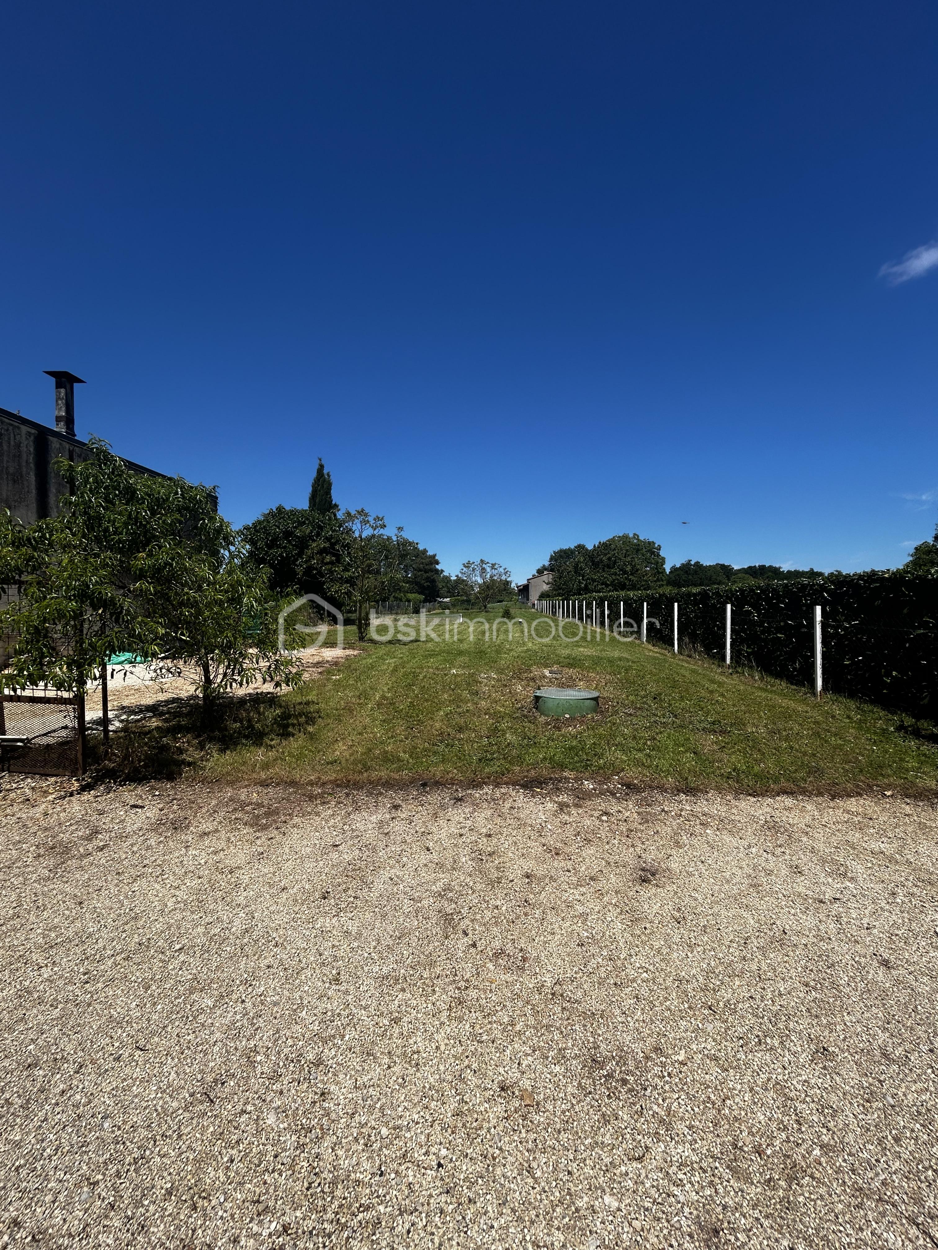 Maison de village de 190 m² - jardin.jpg