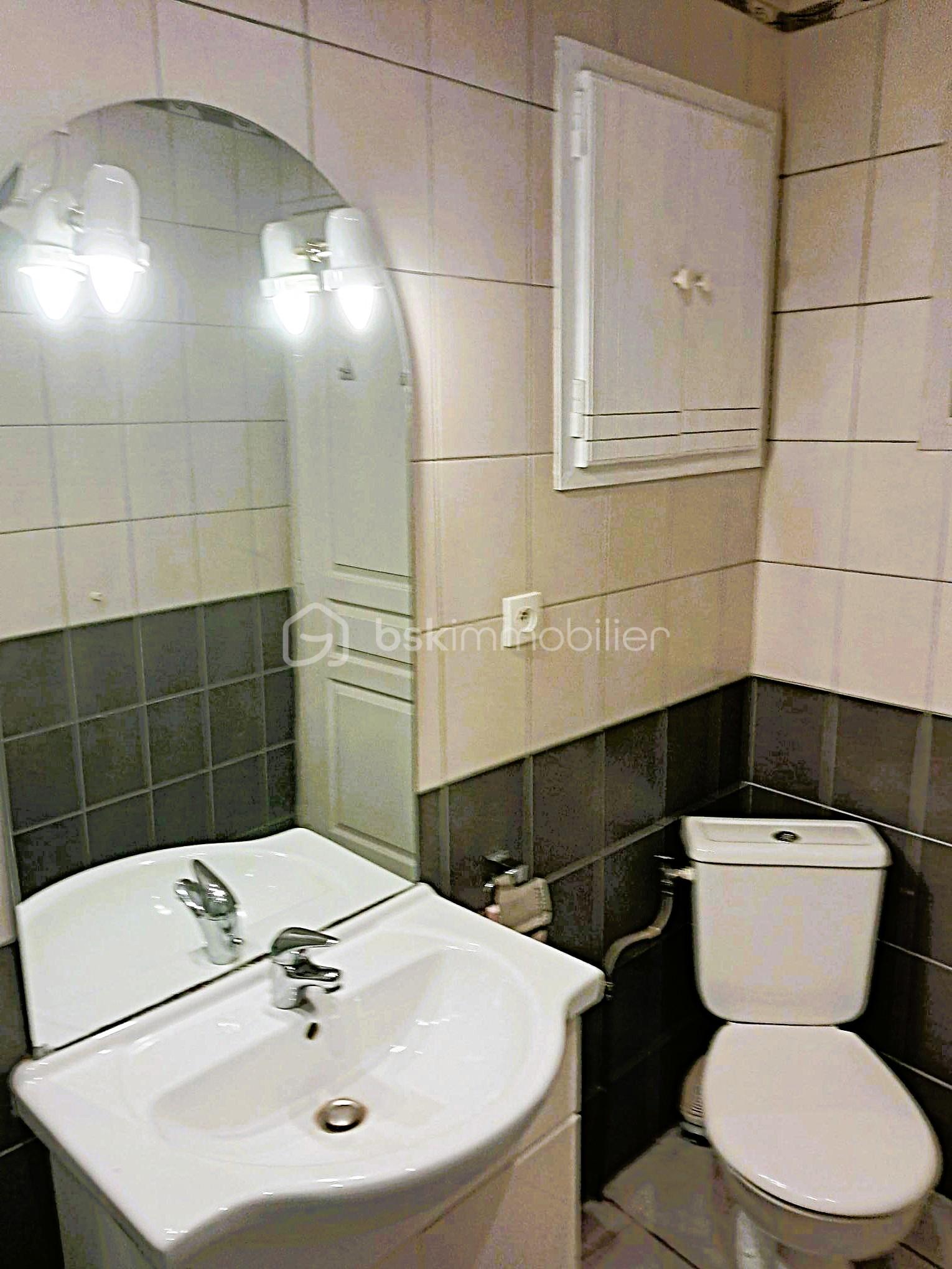 Maison de ville de 119 m² - 15 - sdb haut.jpg