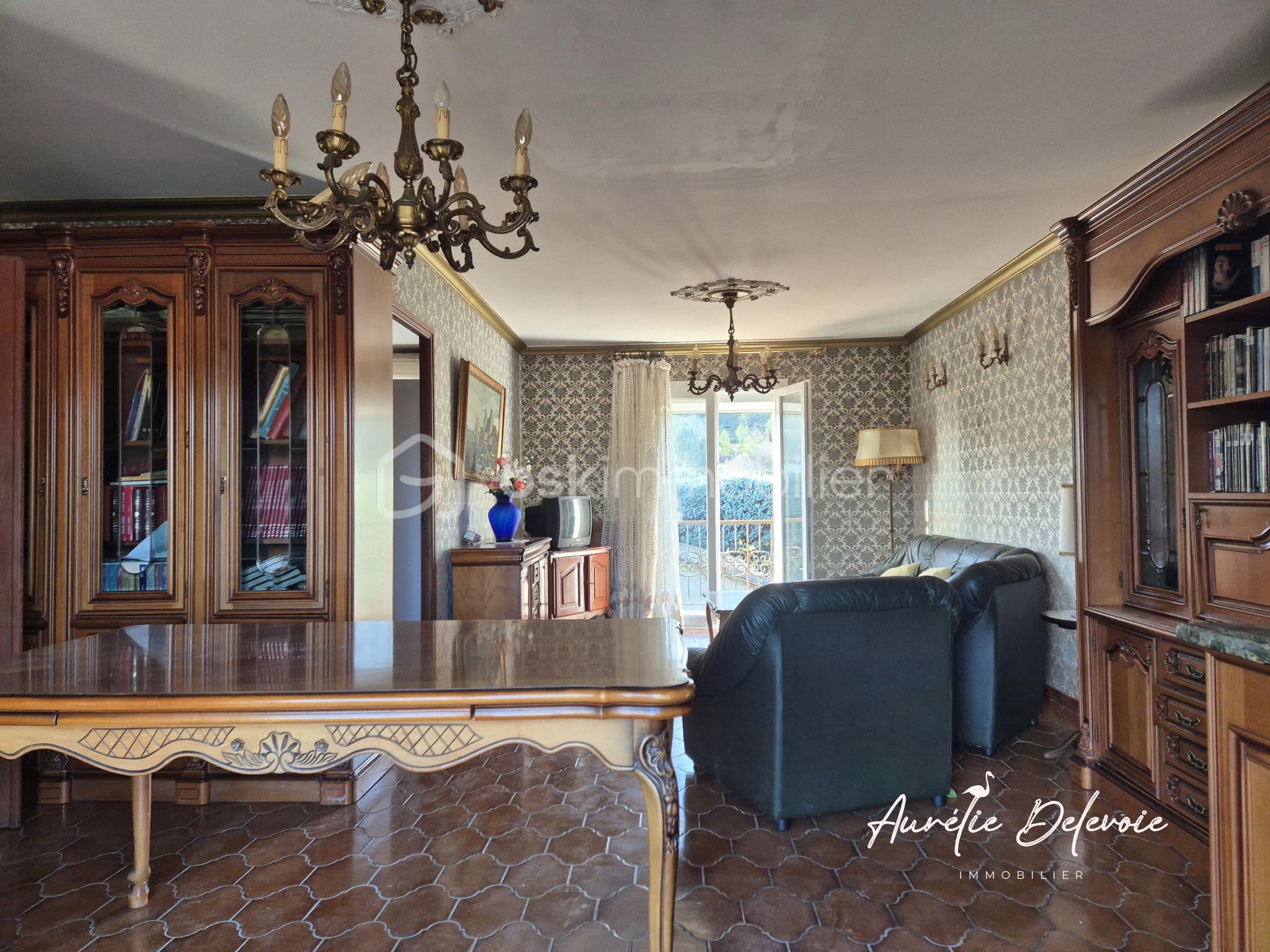 Maison de 211 m² - salon 2 1er étage.png