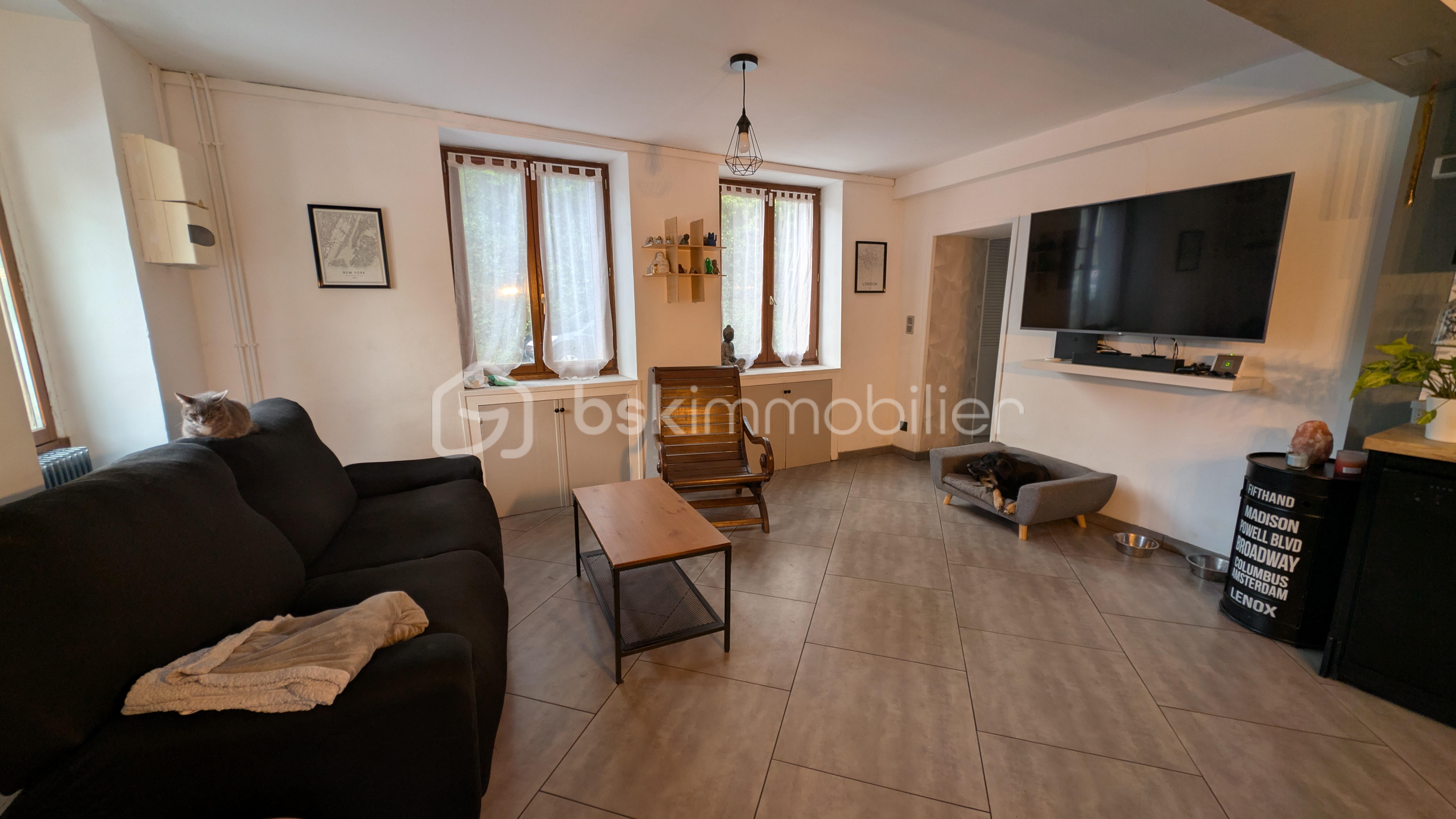 Maison ancienne de 115 m² - PXL_20250911_163502601.jpg
