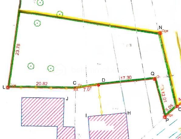 Terrain de 953 m² - terrain chapeau.png