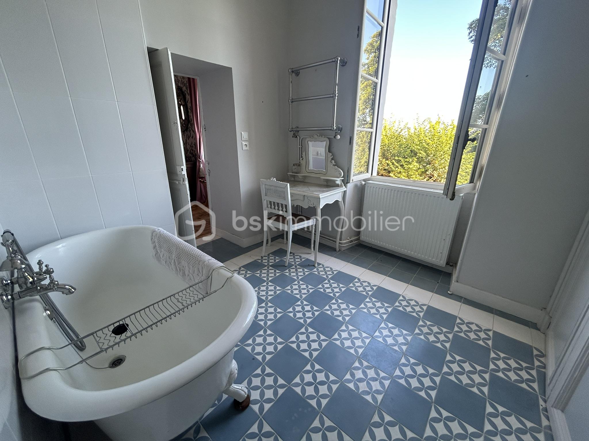 Maison de 722,60 m² - 780C6B8C-666A-4BD4-931A-3B02B5EA9741_1_102_o.jpeg