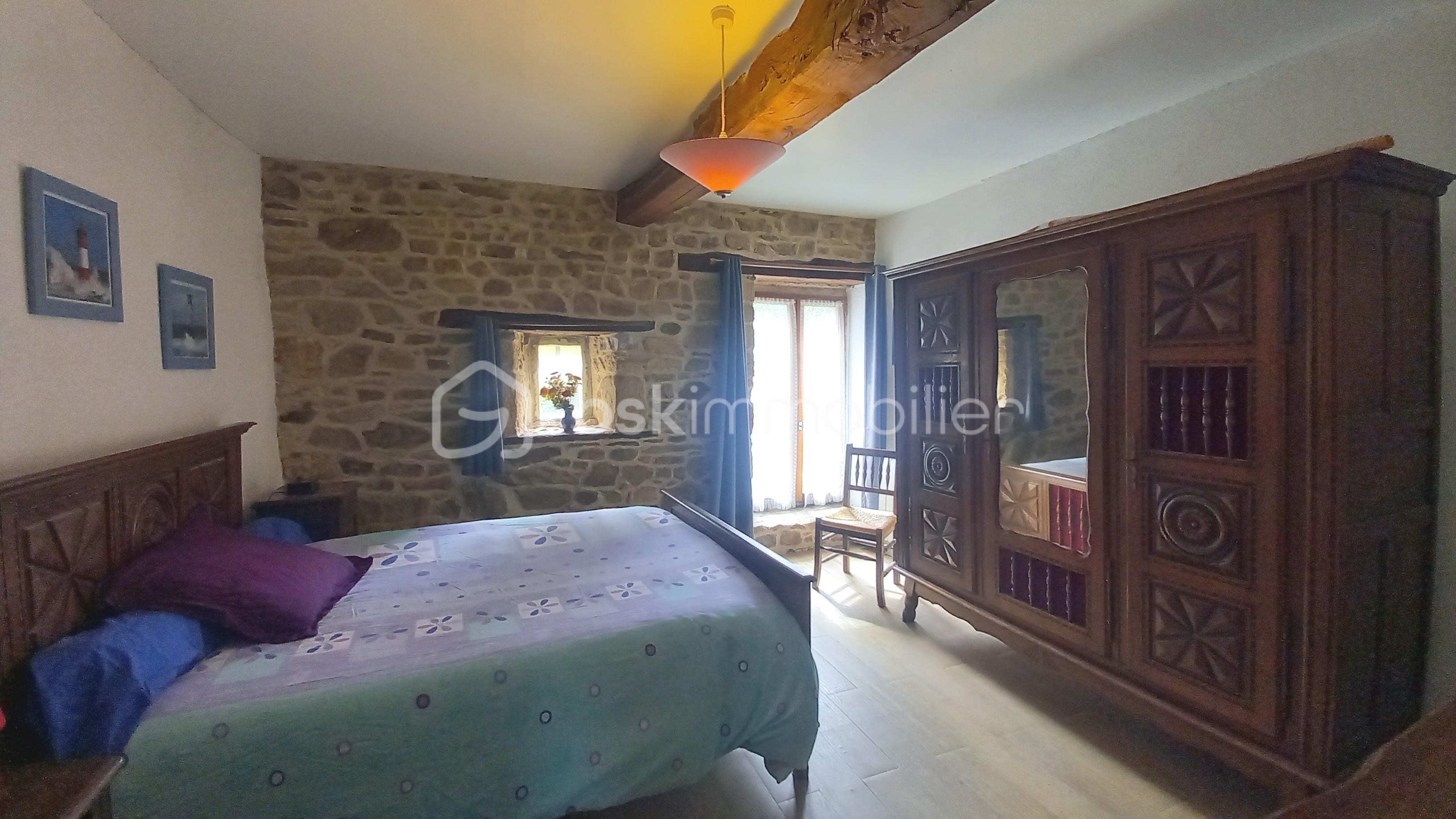 Chambre 1.jpg