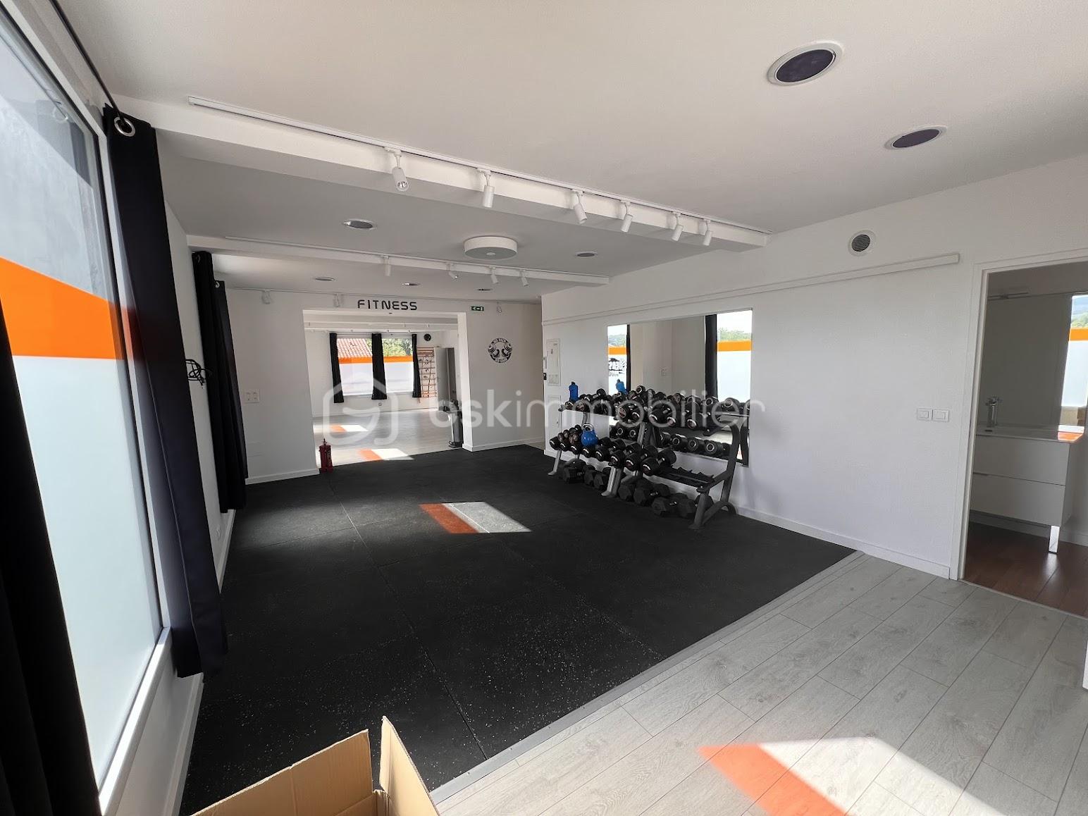 Local d activites de 99,18 m² - IMG_7132.jpg