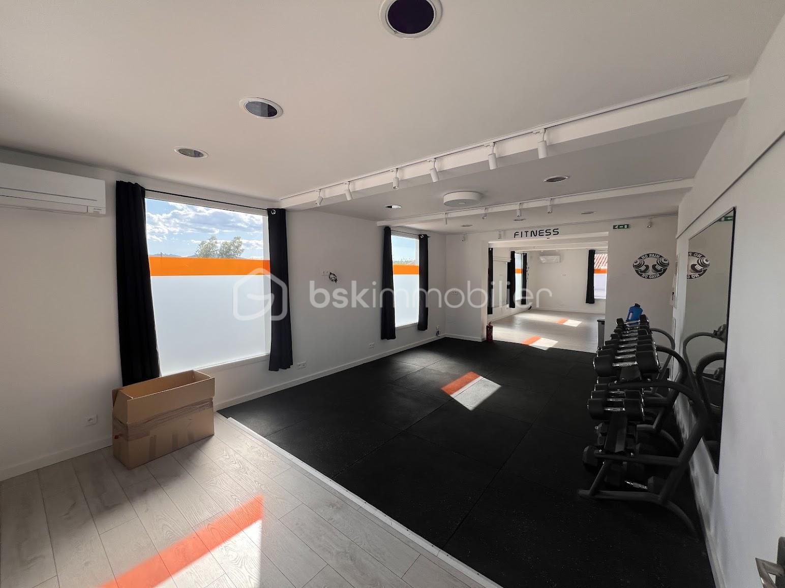 Local d activites de 99,18 m² - IMG_7135.jpg