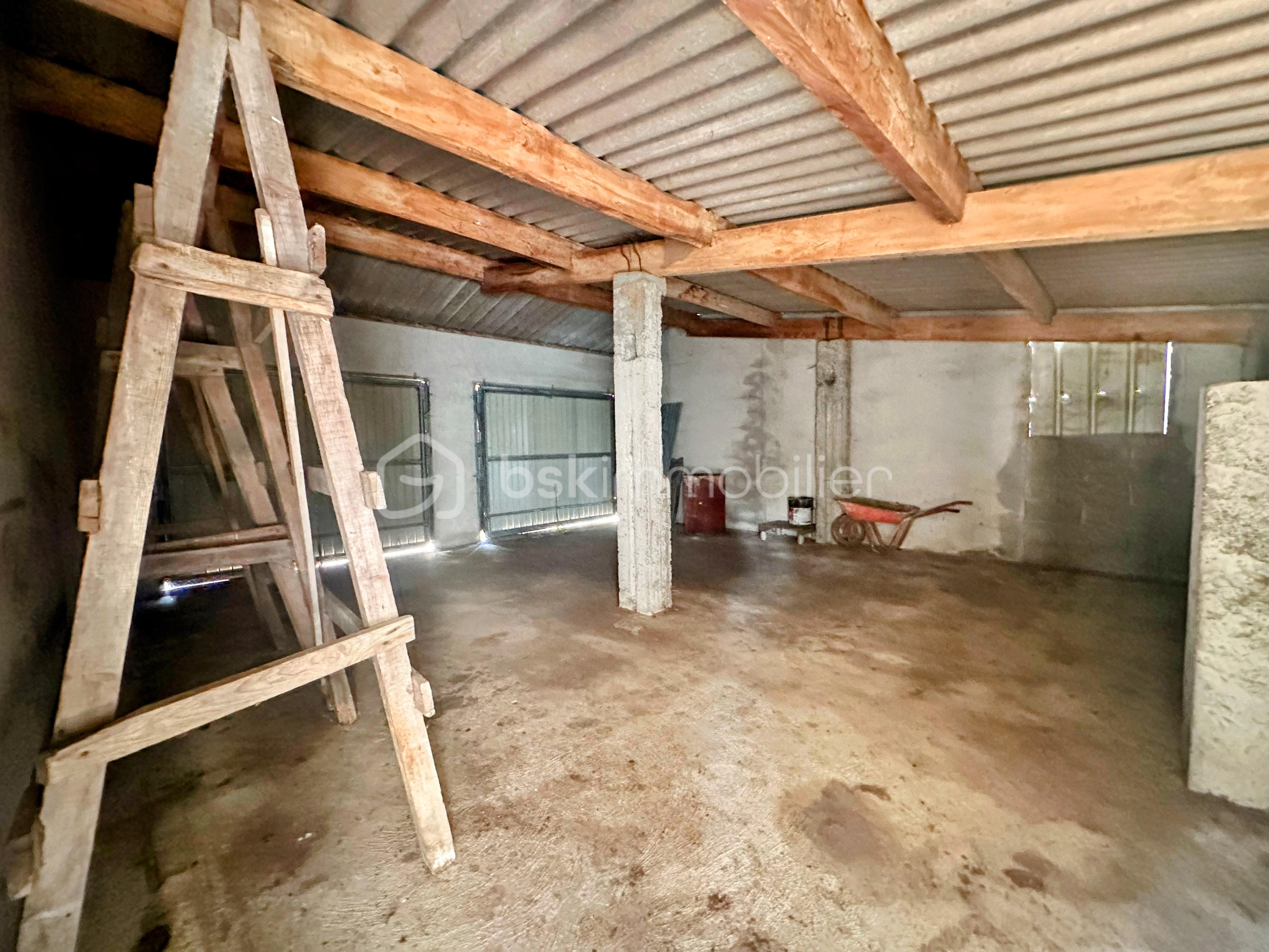 Grange de 277 m² - 20C08140-99C0-4794-B895-336E81646F20.JPG