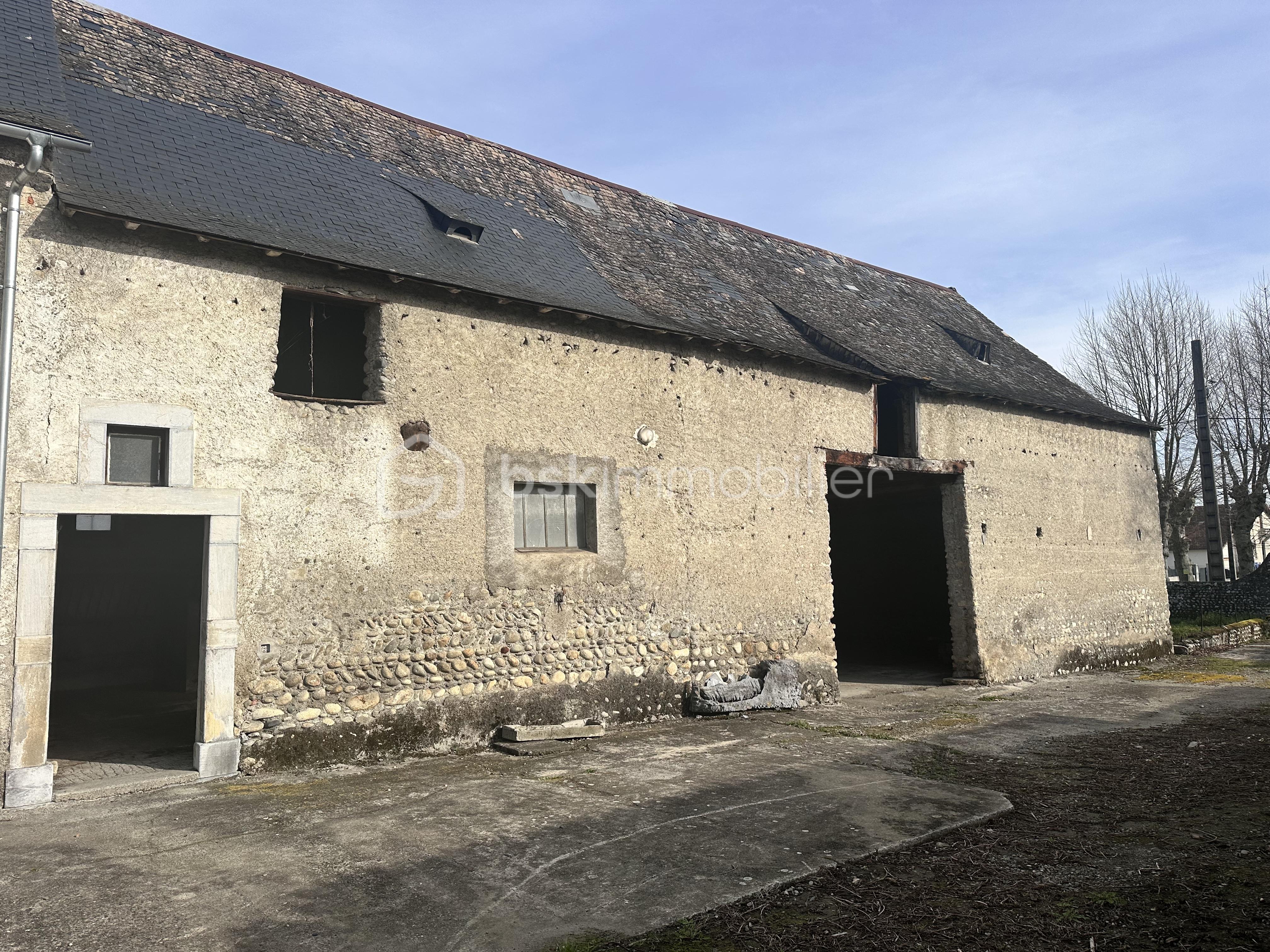 Grange de 277 m² - 15226EF1-CE88-4E4F-B507-75514B16978F.JPG