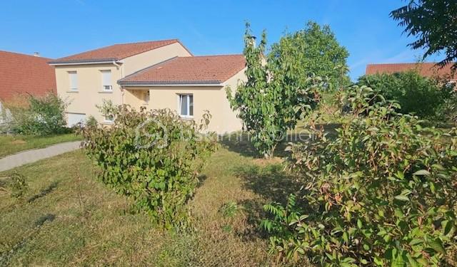 Maison 6 pièces 109 m² · à Wittring · 109 m² · 210 000 €