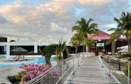 piscine resto 1.JPG