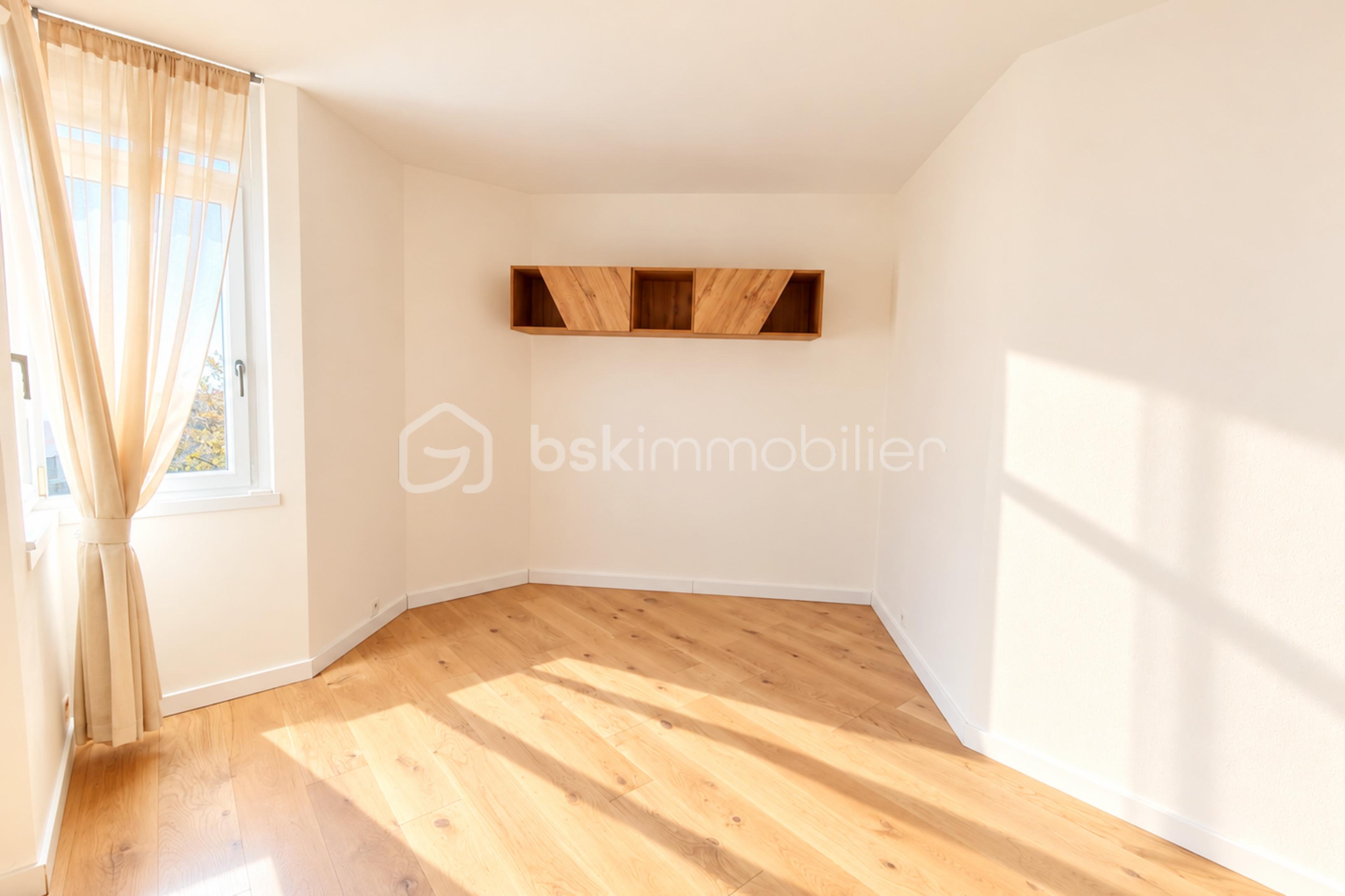 resize_Intérieur minimaliste baigné de lumière.png