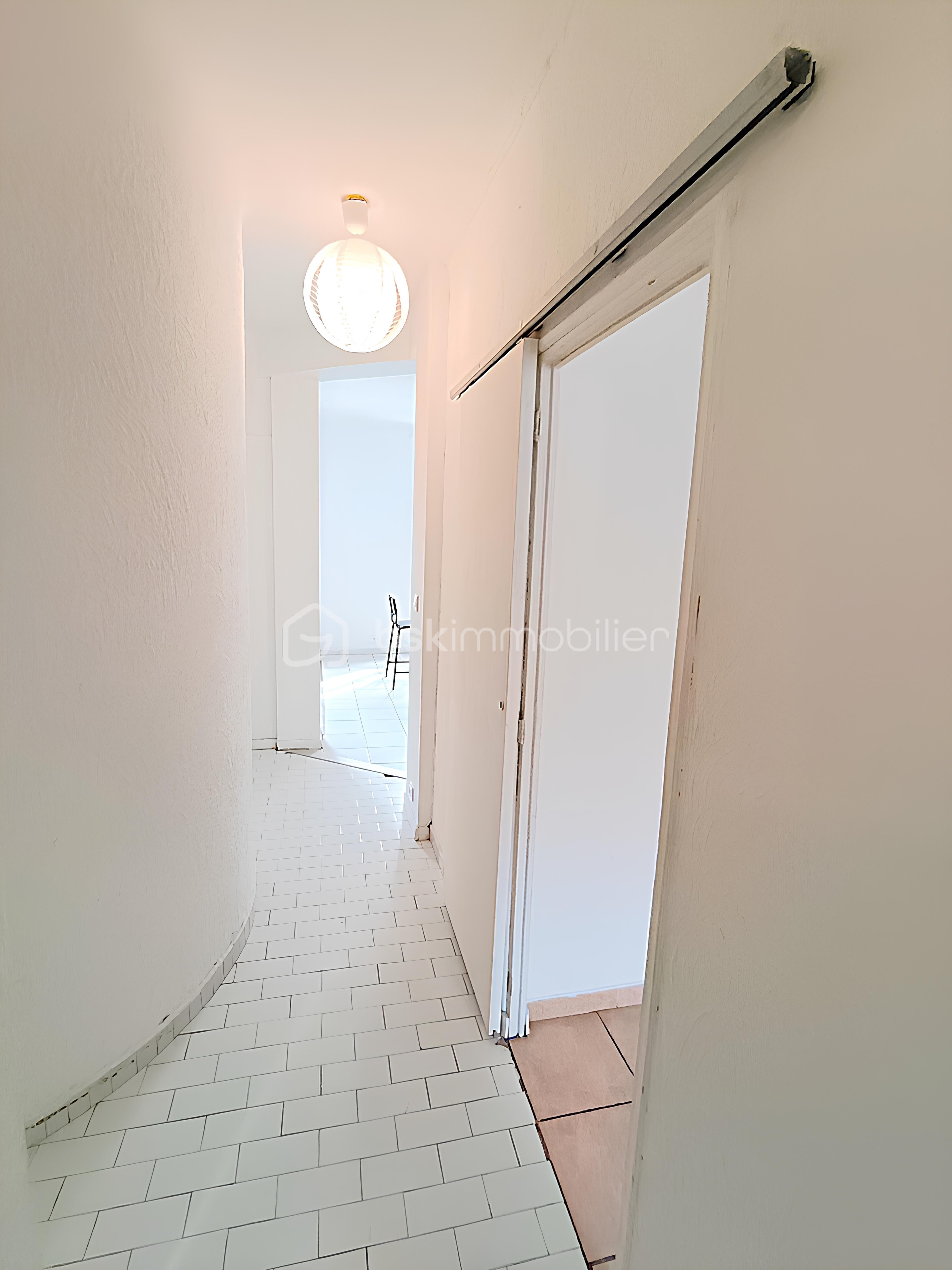 Appartement de 55 m² - 11 Couloir A.jpg