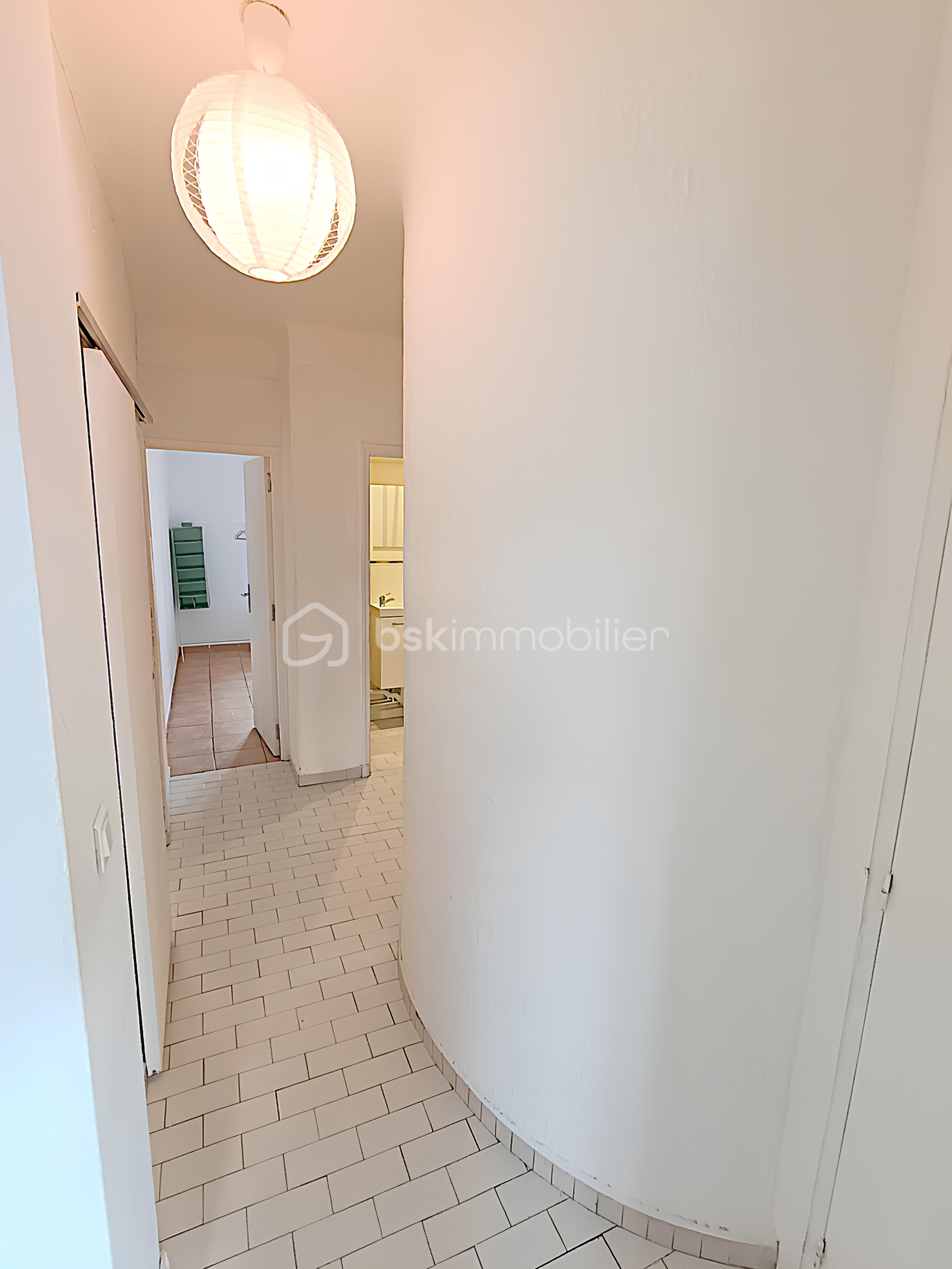 Appartement de 55 m² - 19 Couloir B.jpg
