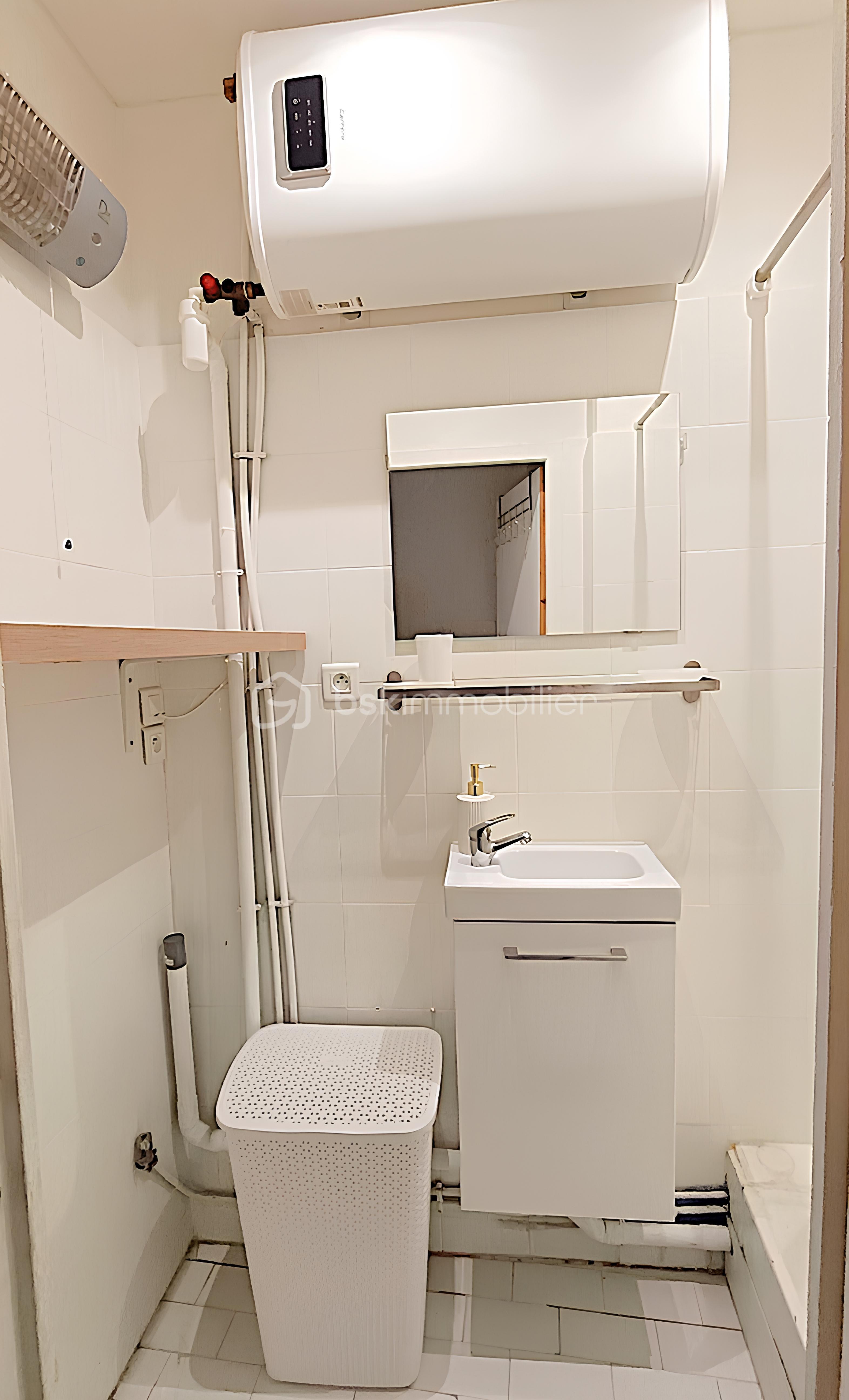 Appartement de 55 m² - 18 Salle d'eau C.jpg