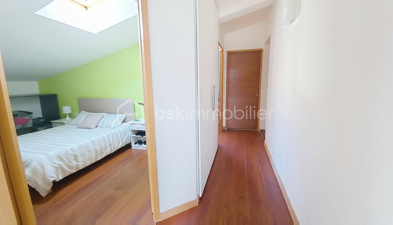 Maison de 205 m² - ETAGE CHAMBRE N.jpg