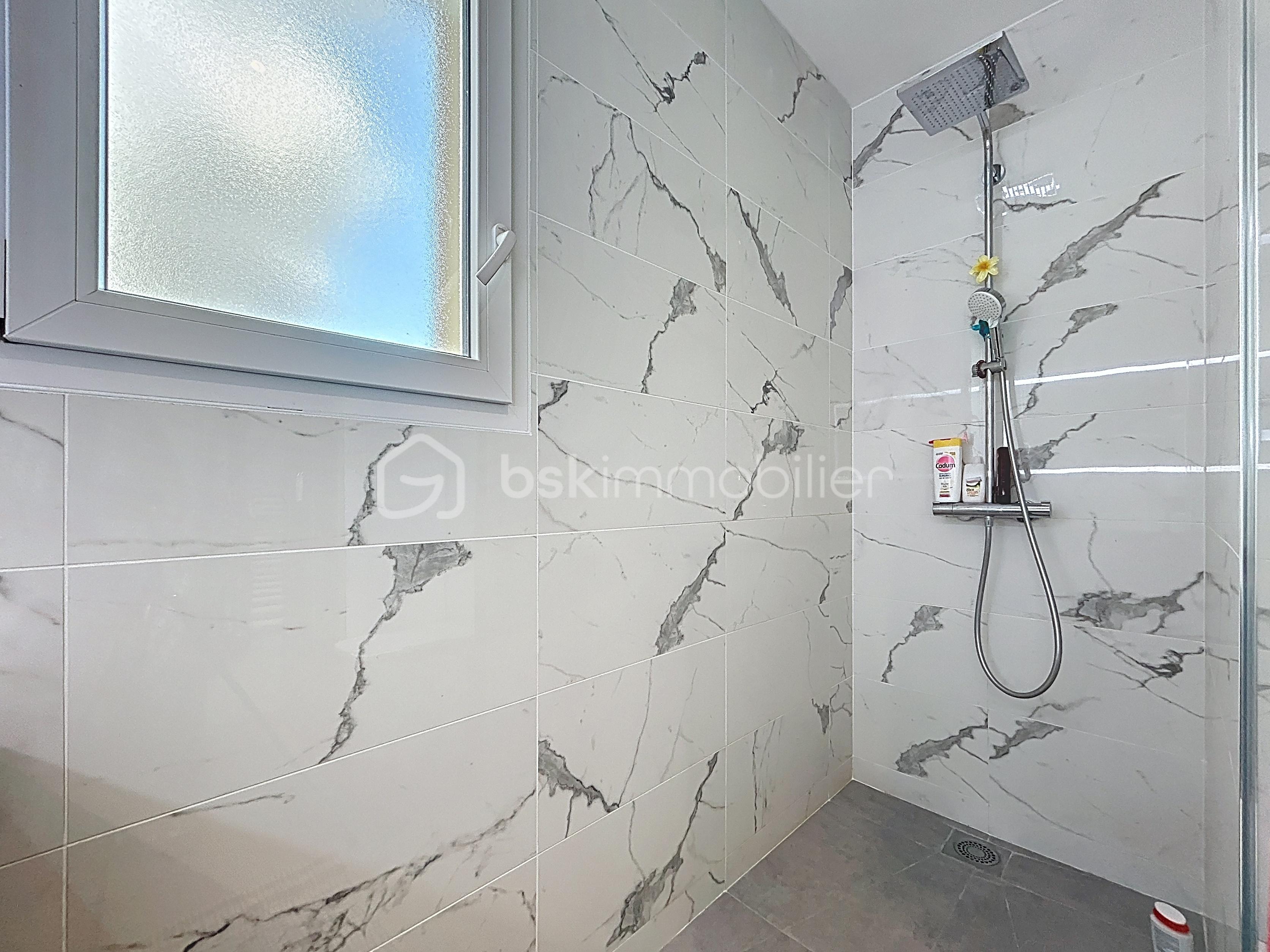Maison de 80 m² - sainr-denis-de-pile_00002.jpg