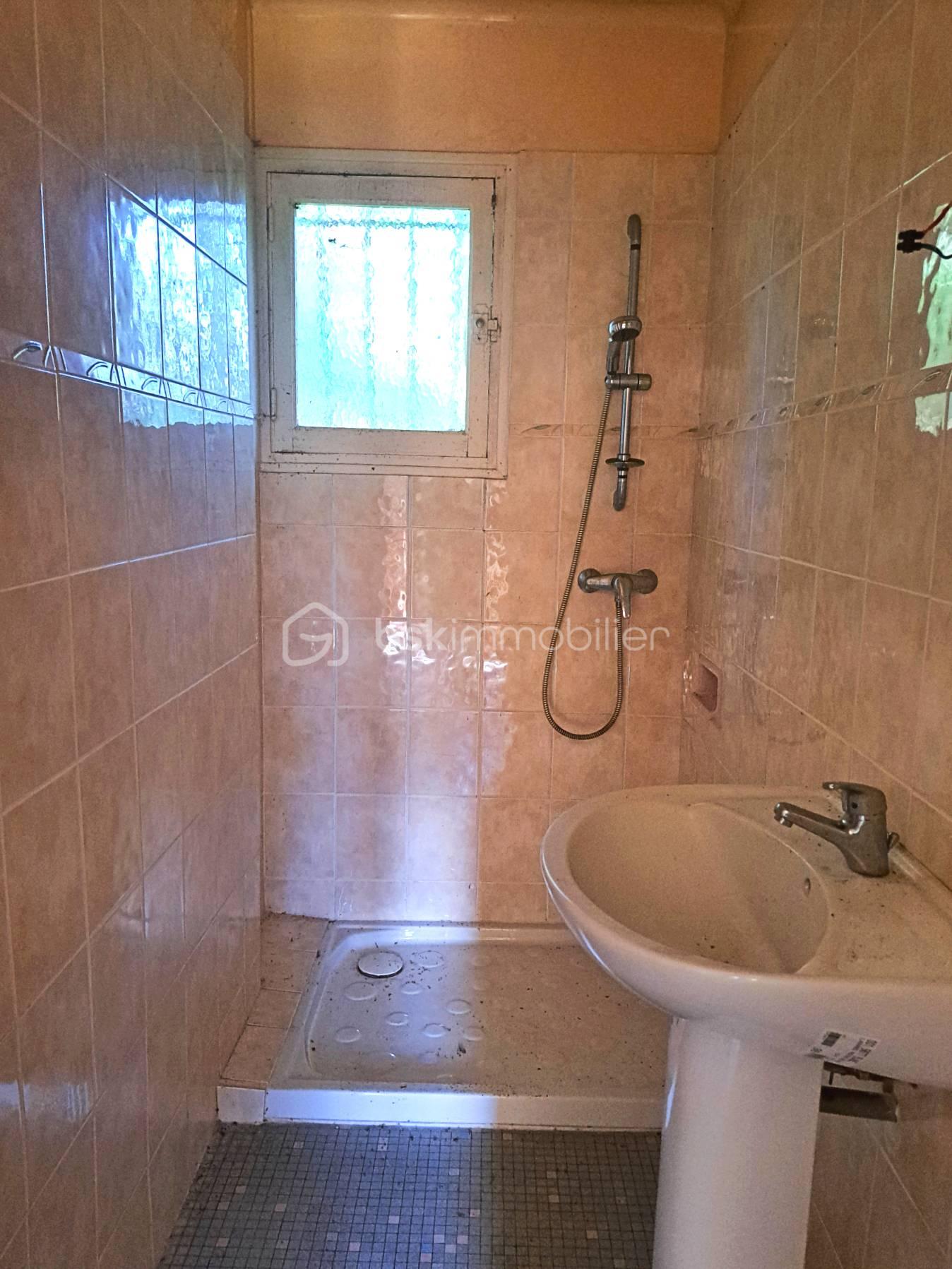 Maison de 70 m² - salle d'eau.jpg