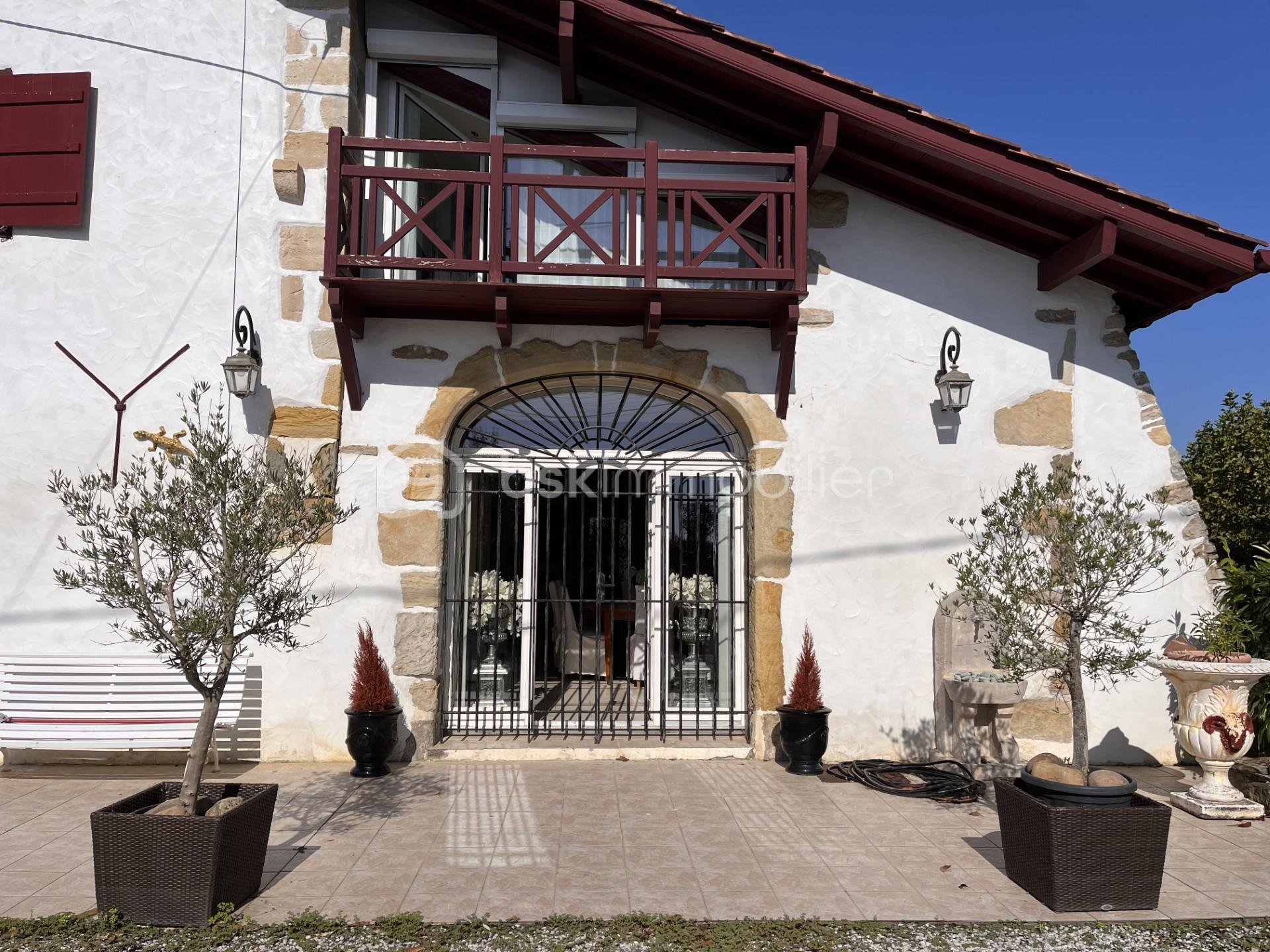 Maison en pierre de 280 m² - thumbnail_IMG_7273 (1).jpg