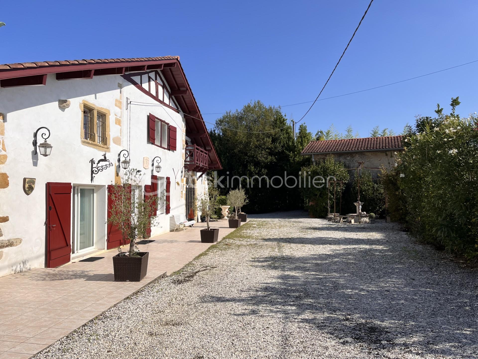 Maison en pierre de 280 m² - thumbnail_IMG_7274.jpg
