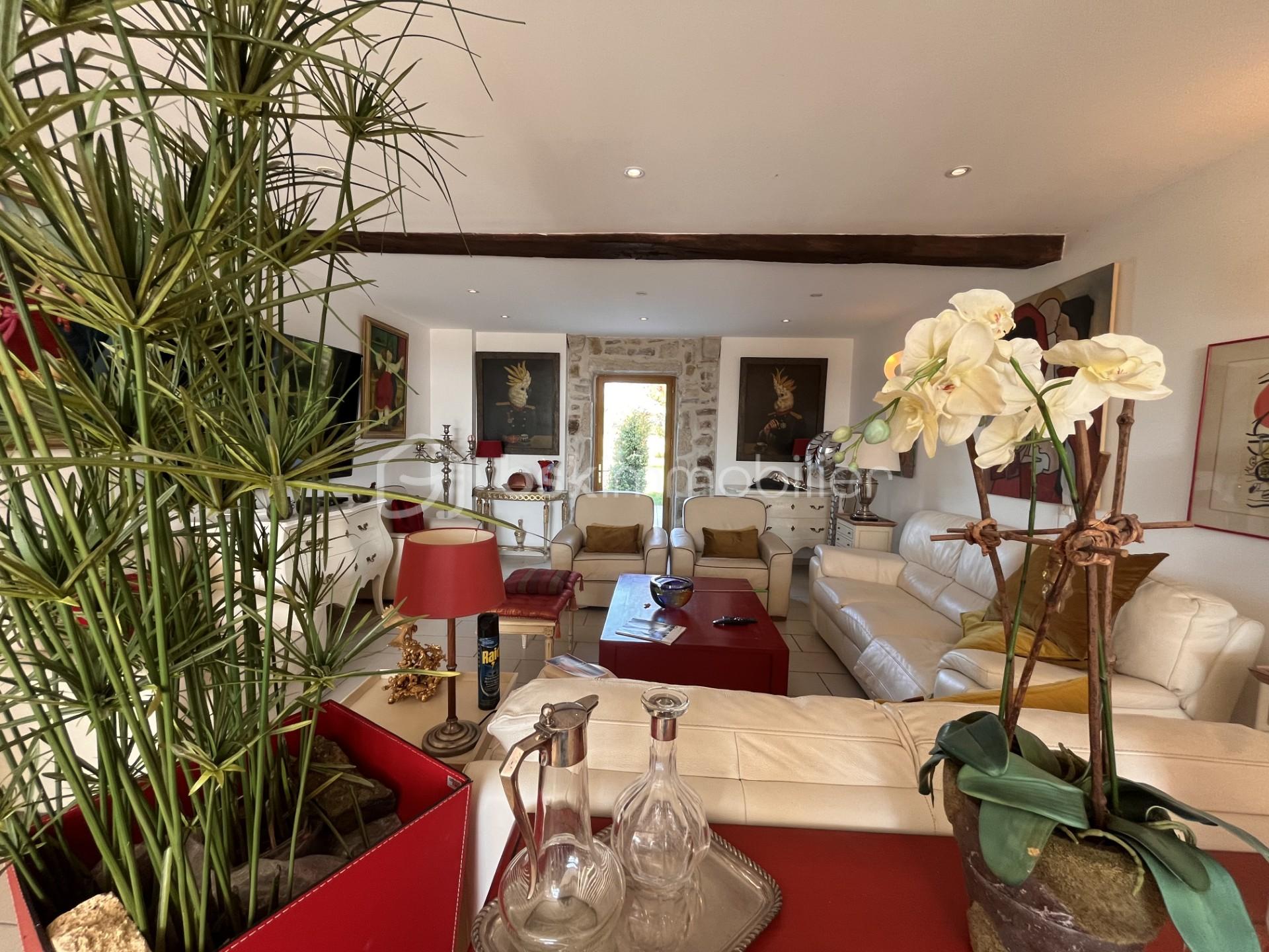 Maison en pierre de 280 m² - thumbnail_IMG_7315.jpg