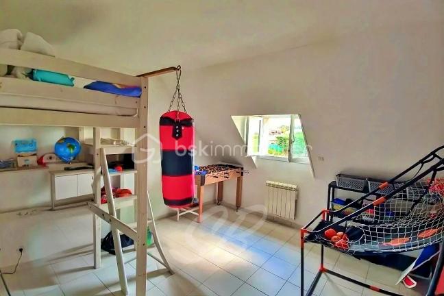 Maison de 355 m² - ch4m3.jpg