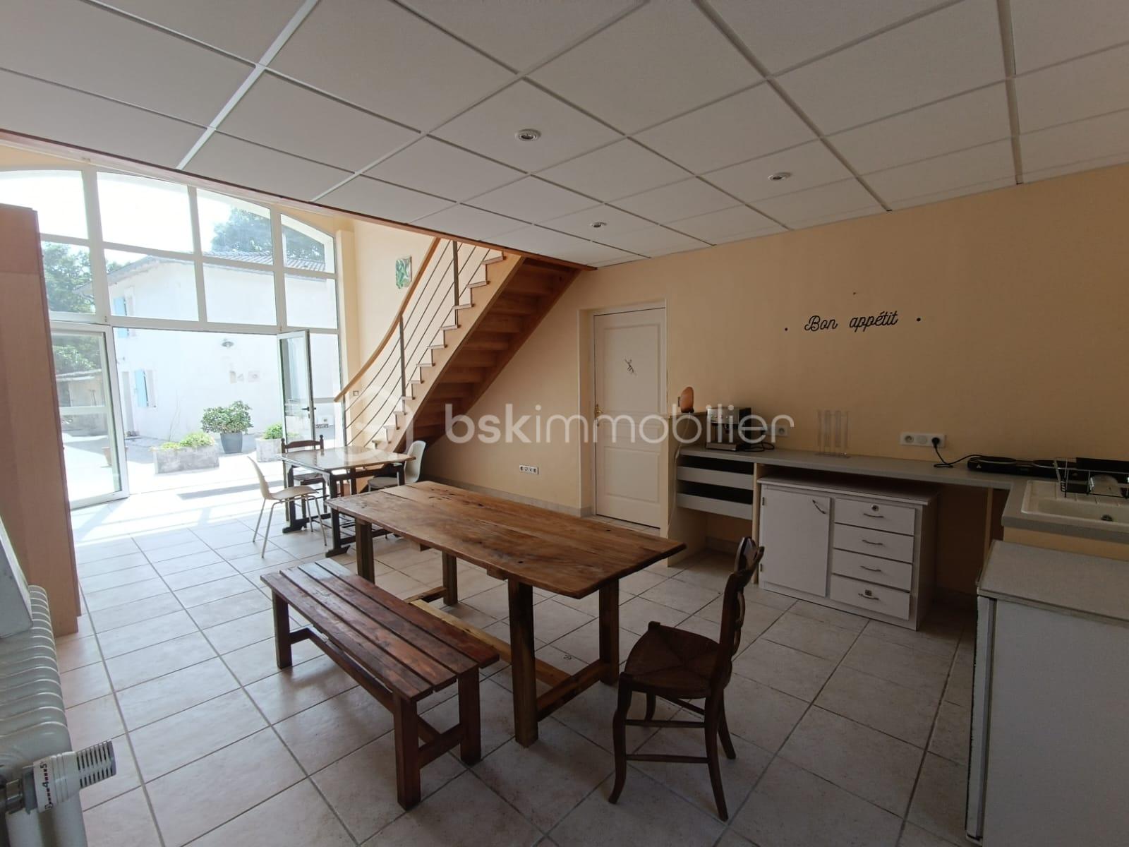 Maison de 530 m² - IMG-20260108-WA0020.jpg