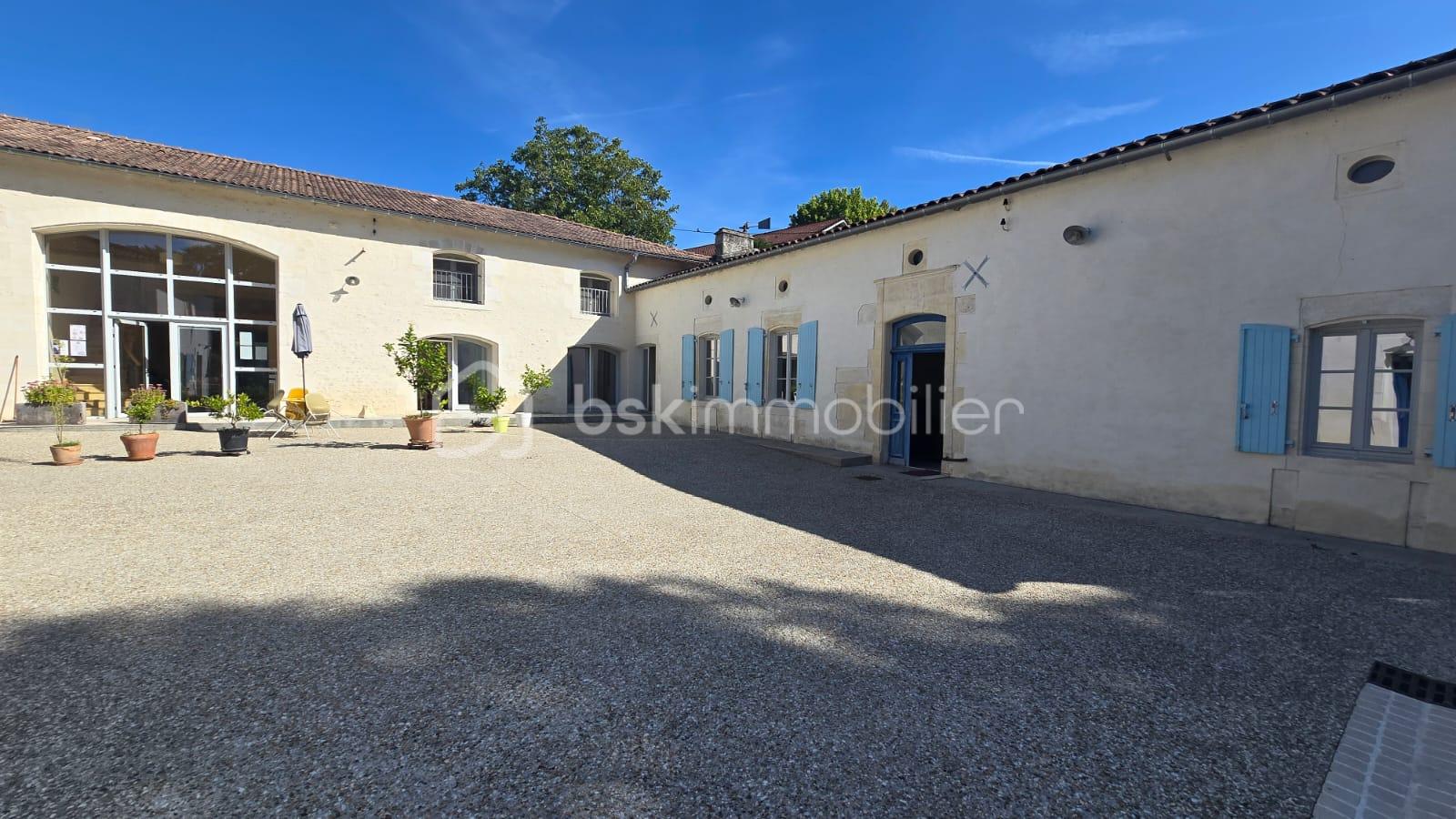 Maison de 530 m²