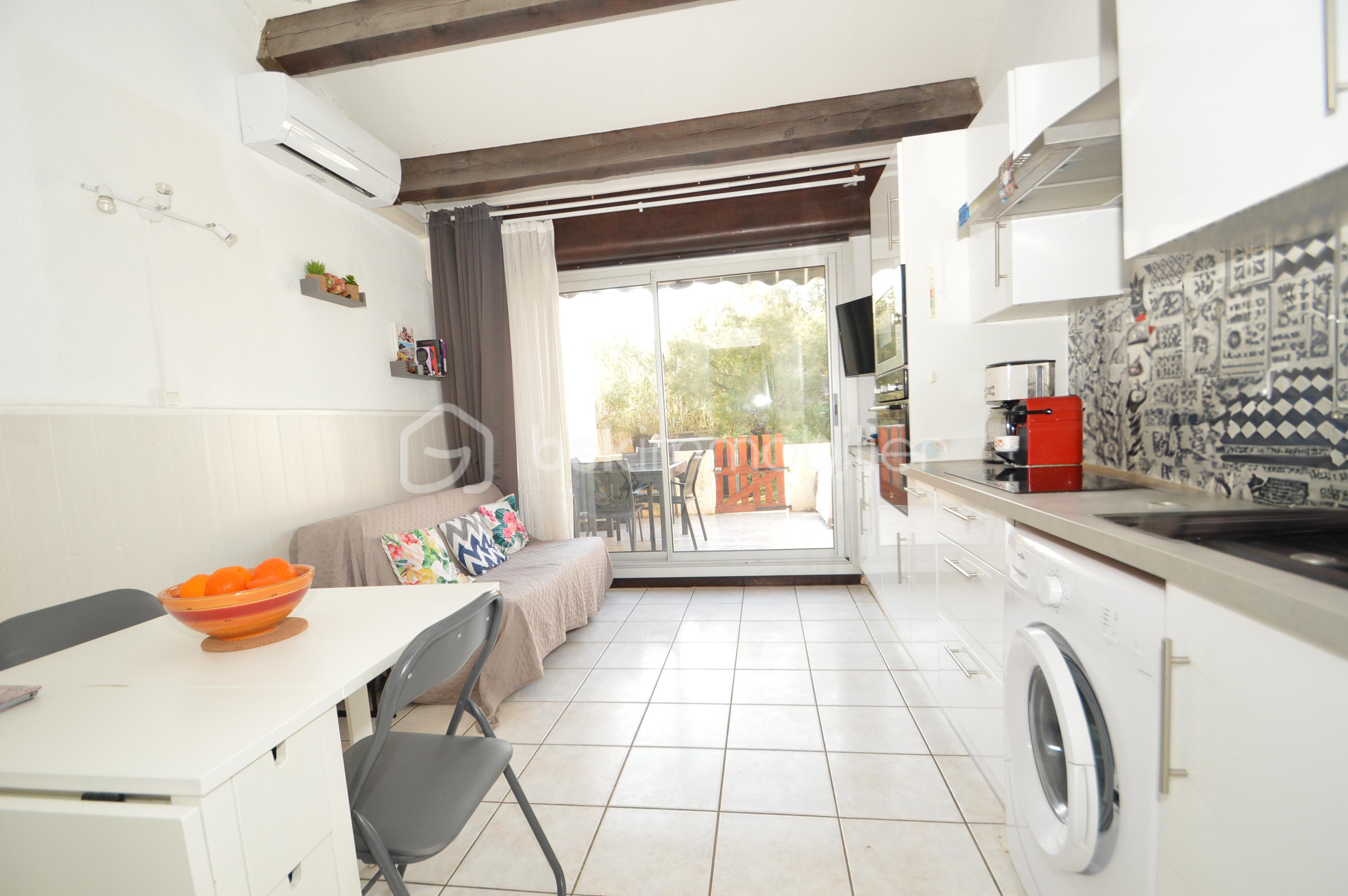 Maison traditionnelle de 26,76 m² - CUISINE SALON.jpg