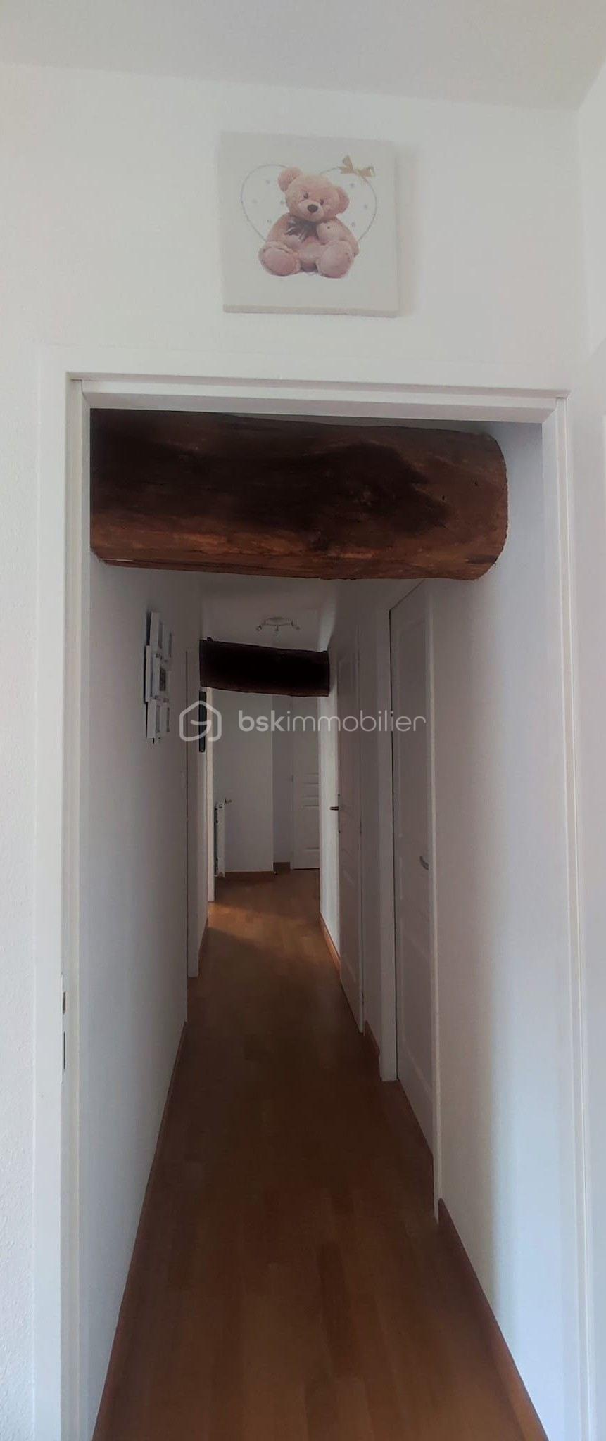 Maison de village de 120 m² - couloir.jpg