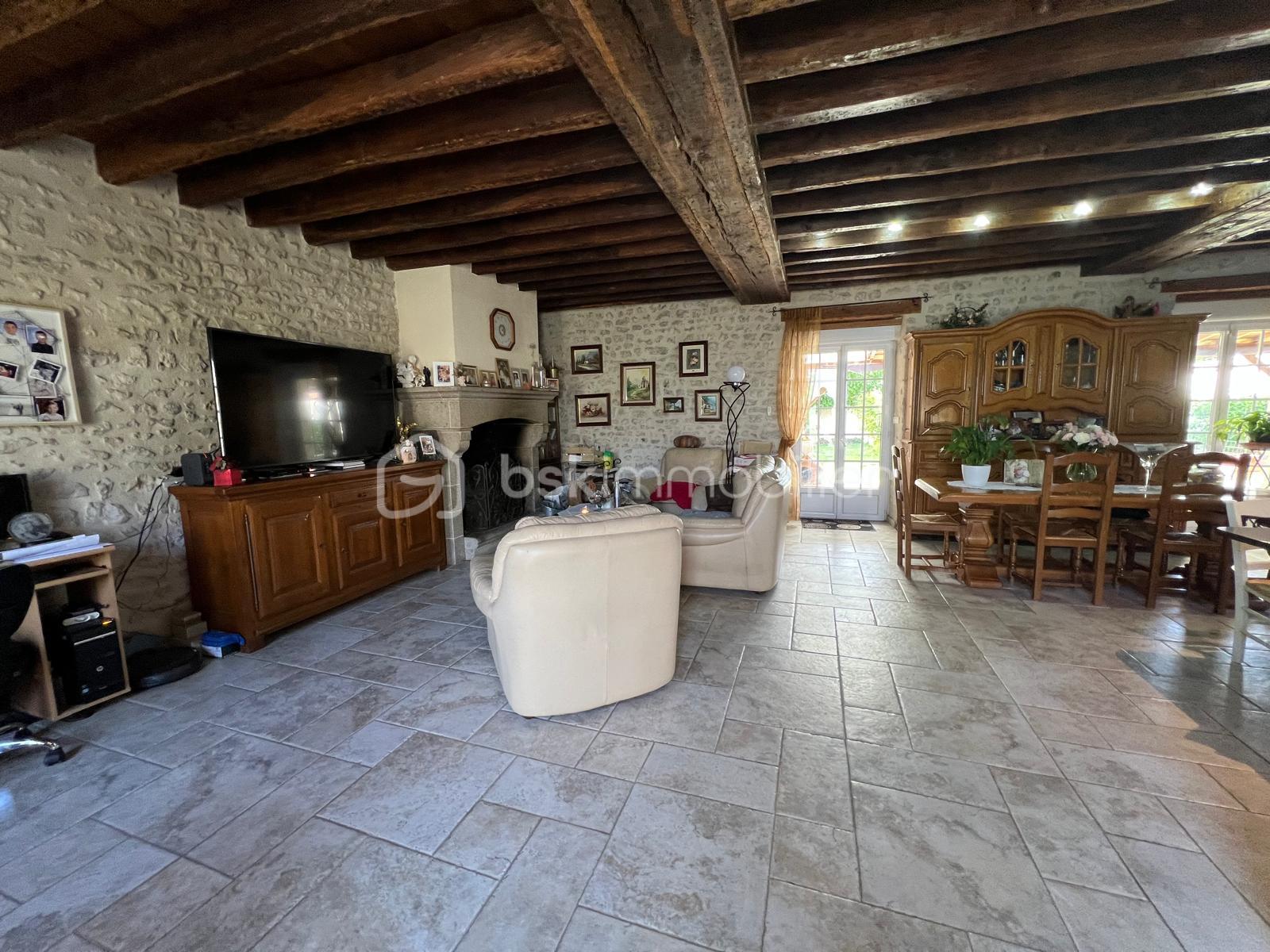 Maison de 176 m² - IMG-20250915-WA0079.jpg