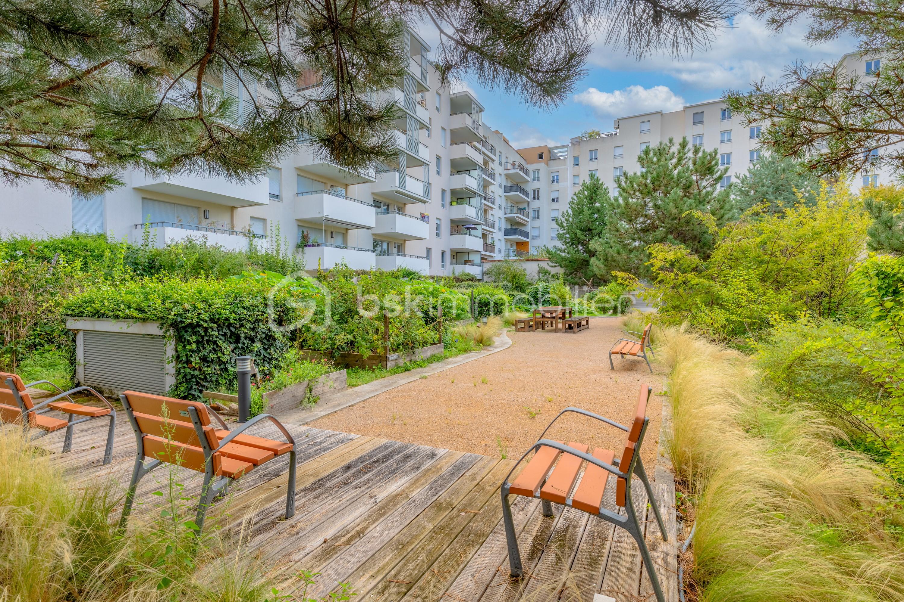 Appartement de 61 m² - jardin.jpg