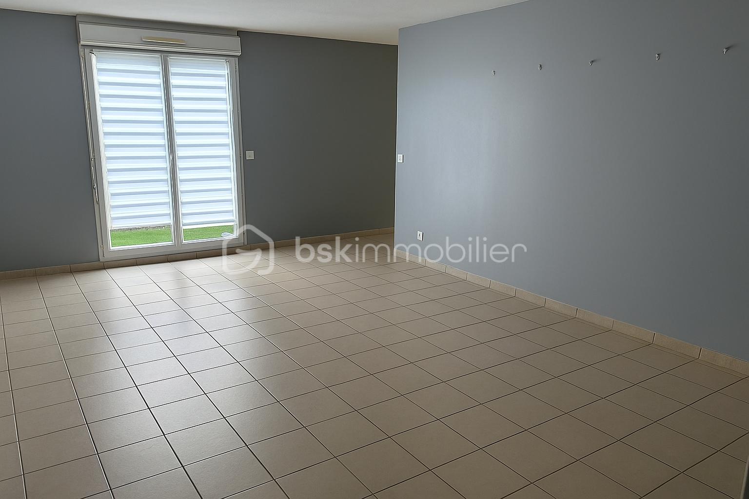Appartement de 46,75 m² - pièce vide.png