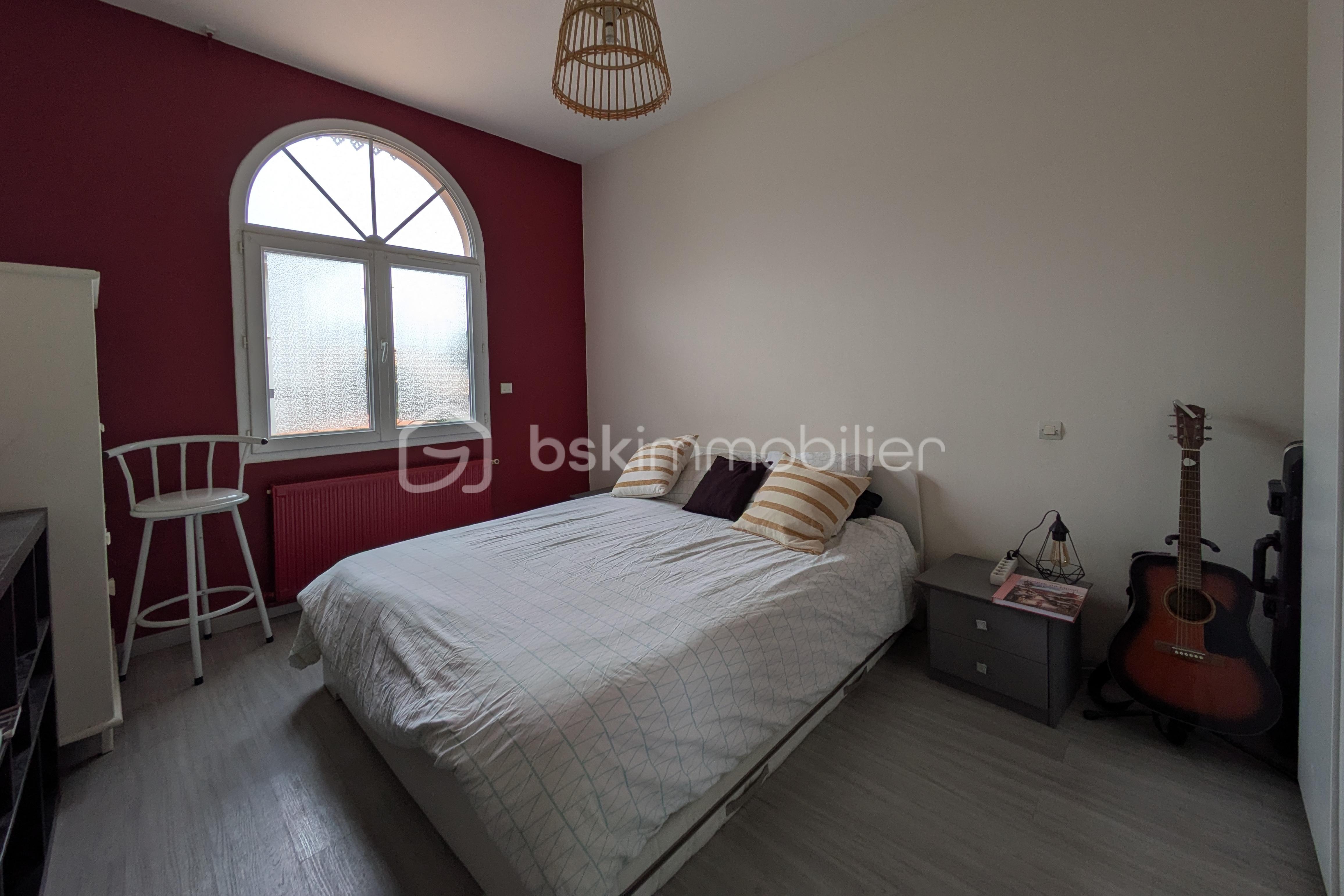 Maison traditionnelle de 212 m² - 4 - Chambre 1.jpg