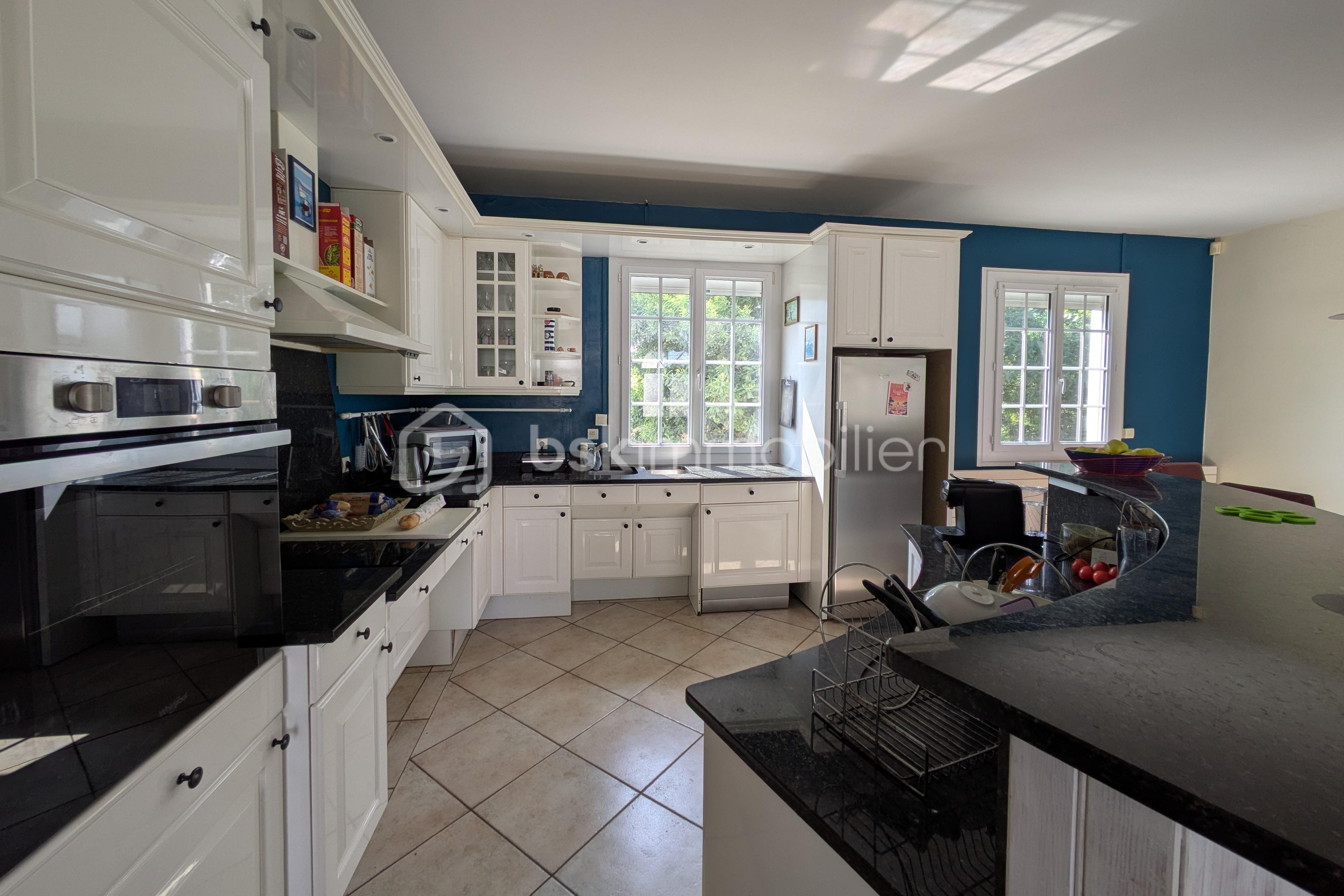 Maison traditionnelle de 212 m² - 3 - Cuisine.jpg