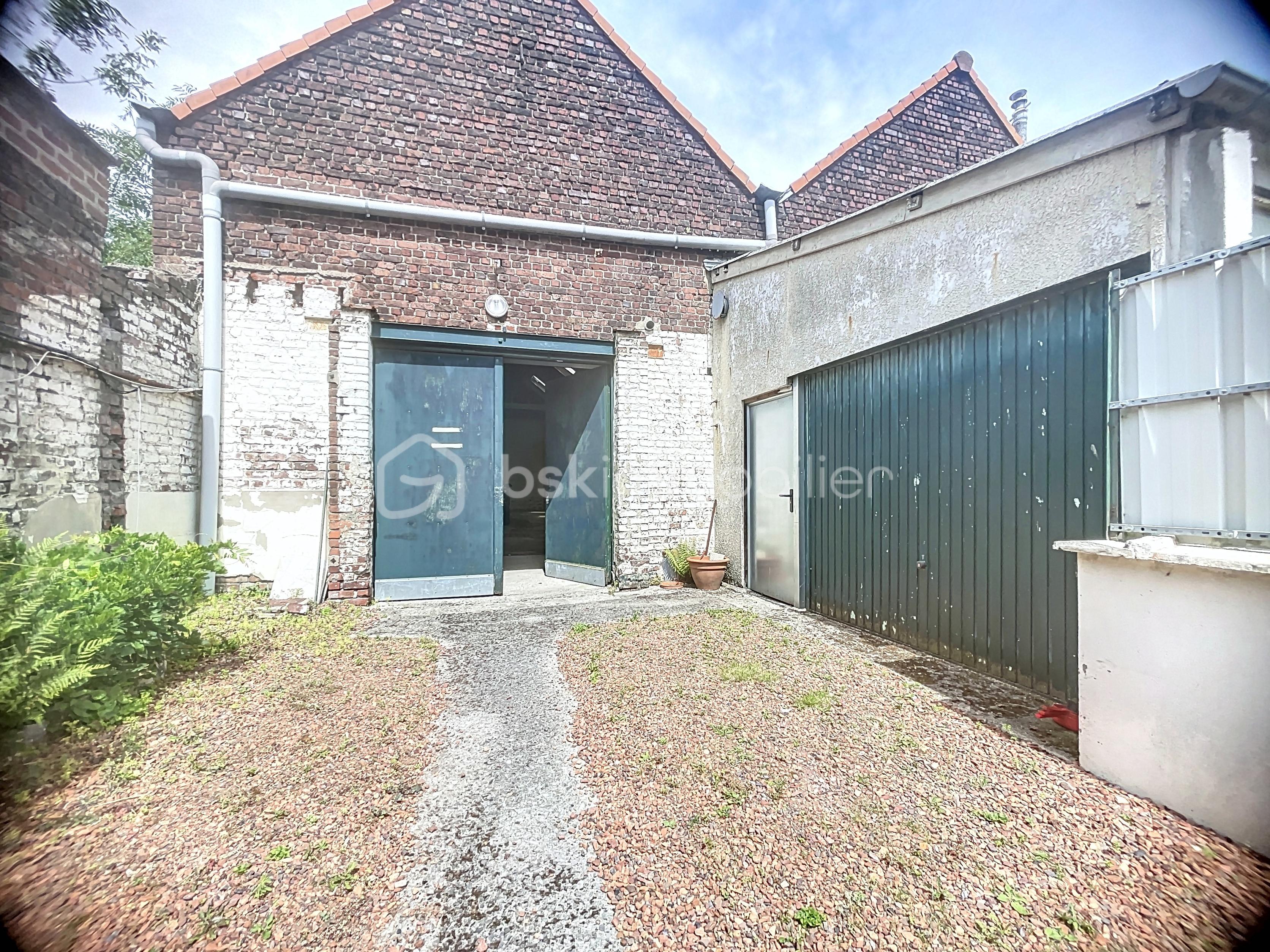Immeuble de 400 m² - entrepot-bouche_00002.jpg