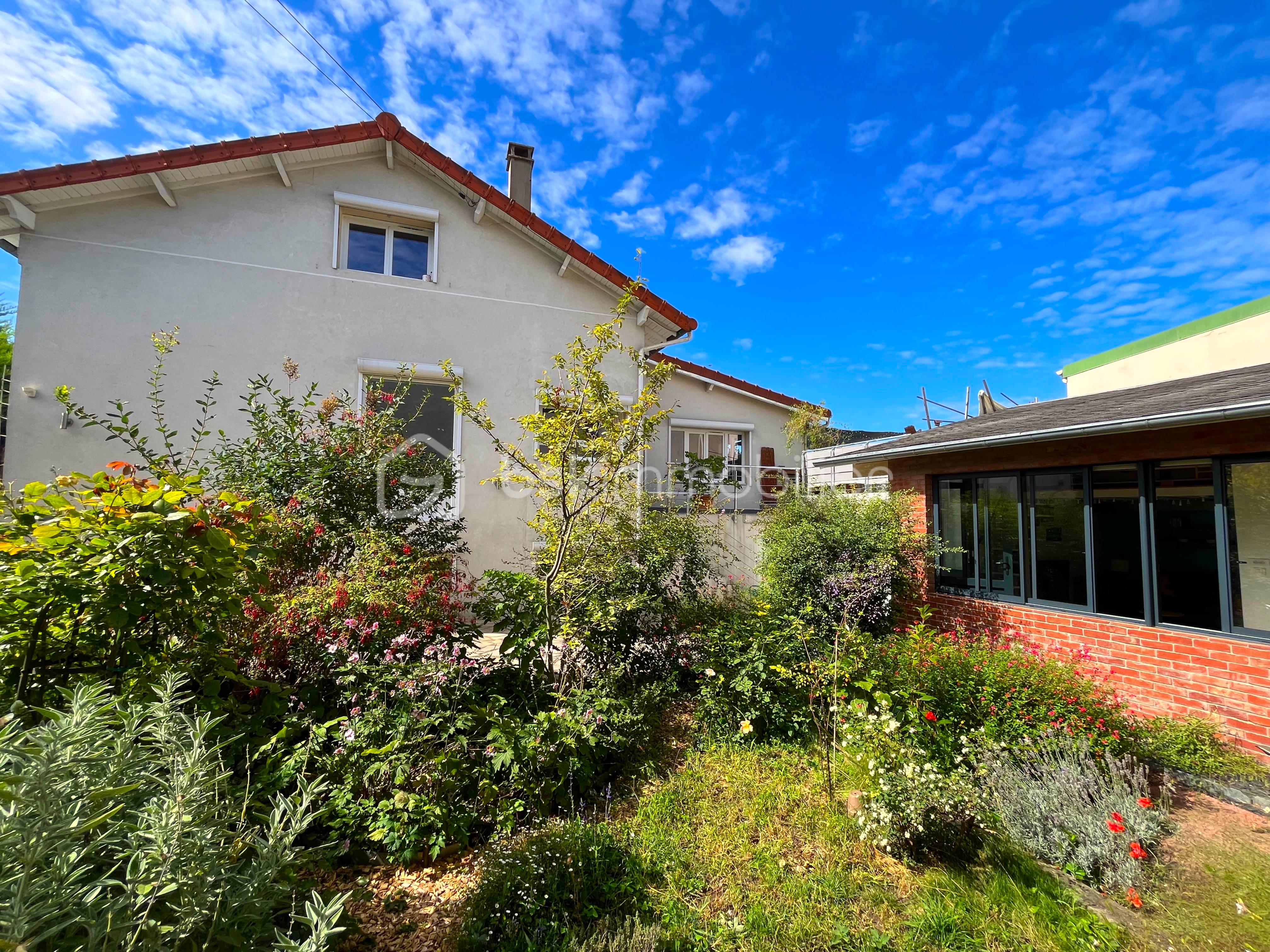 Maison de 210 m² - Jardin.jpg