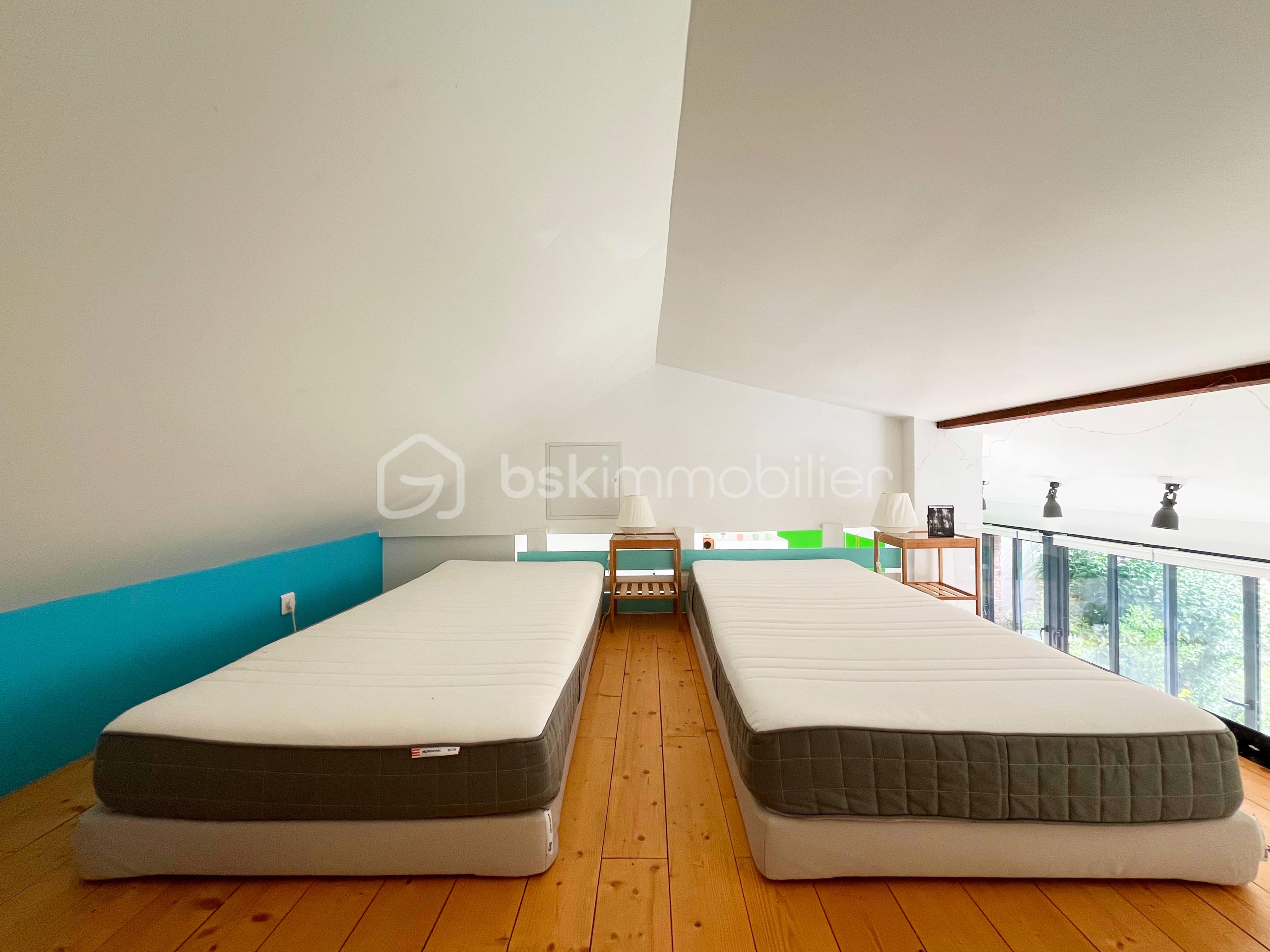 Maison de 210 m² - Chambre dépendance.jpg