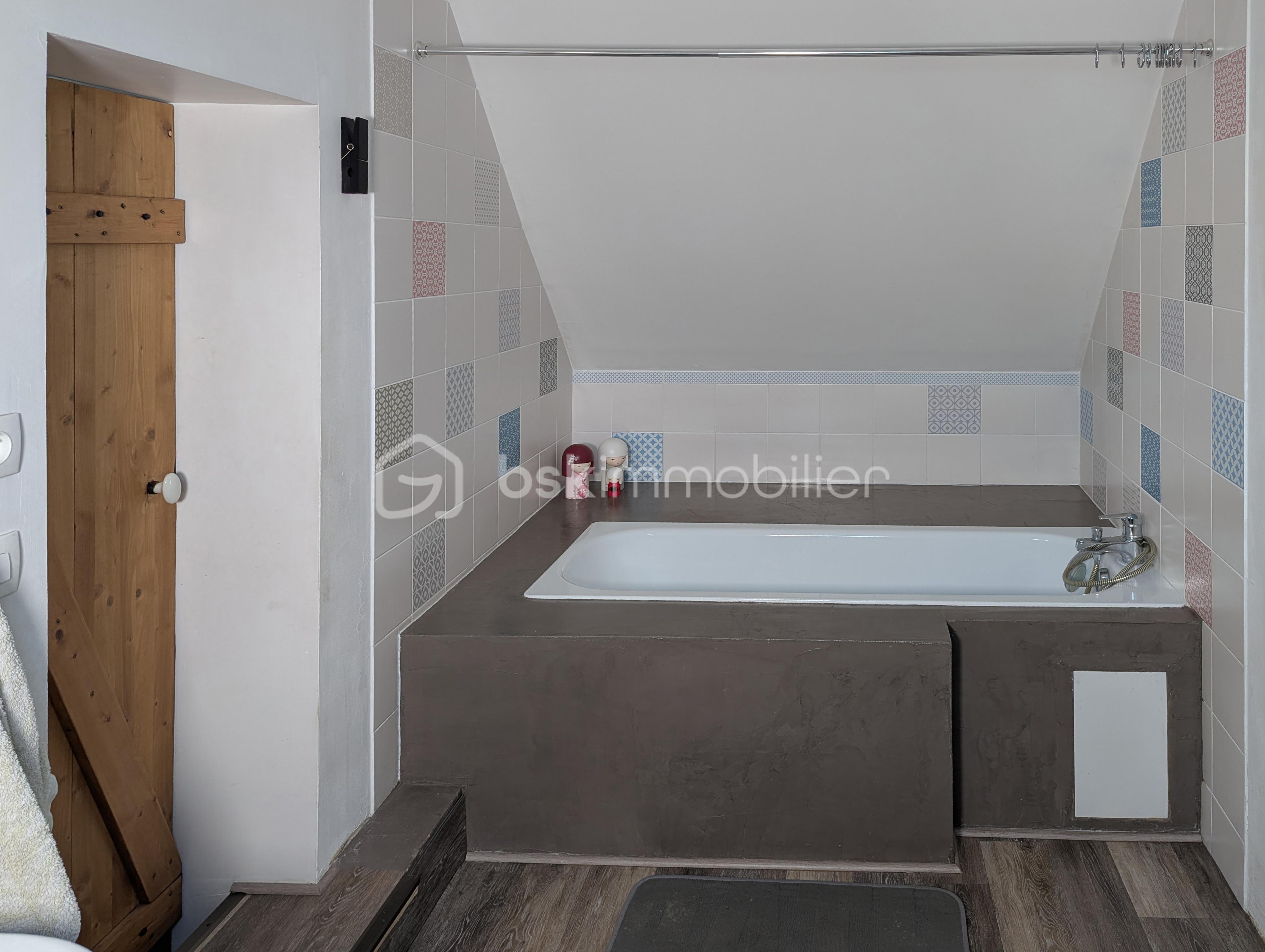 Maison de 110 m² - salle de bain.jpg