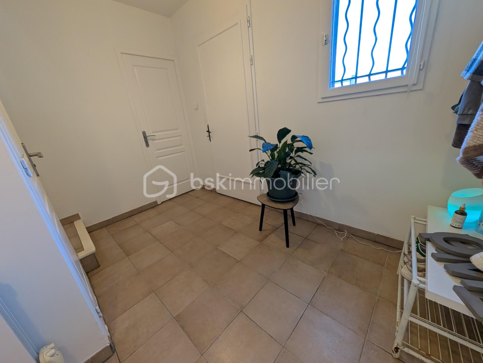 Maison de 94 m² - entree de maison.jpg