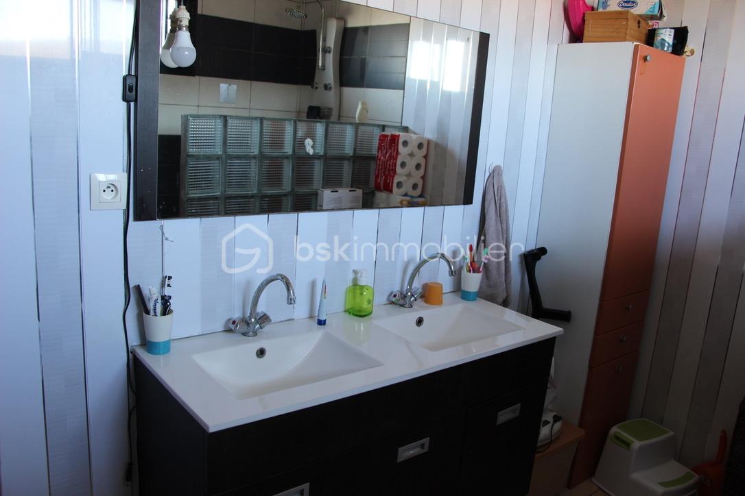 Maison de 170 m² - salle de bain.jpeg