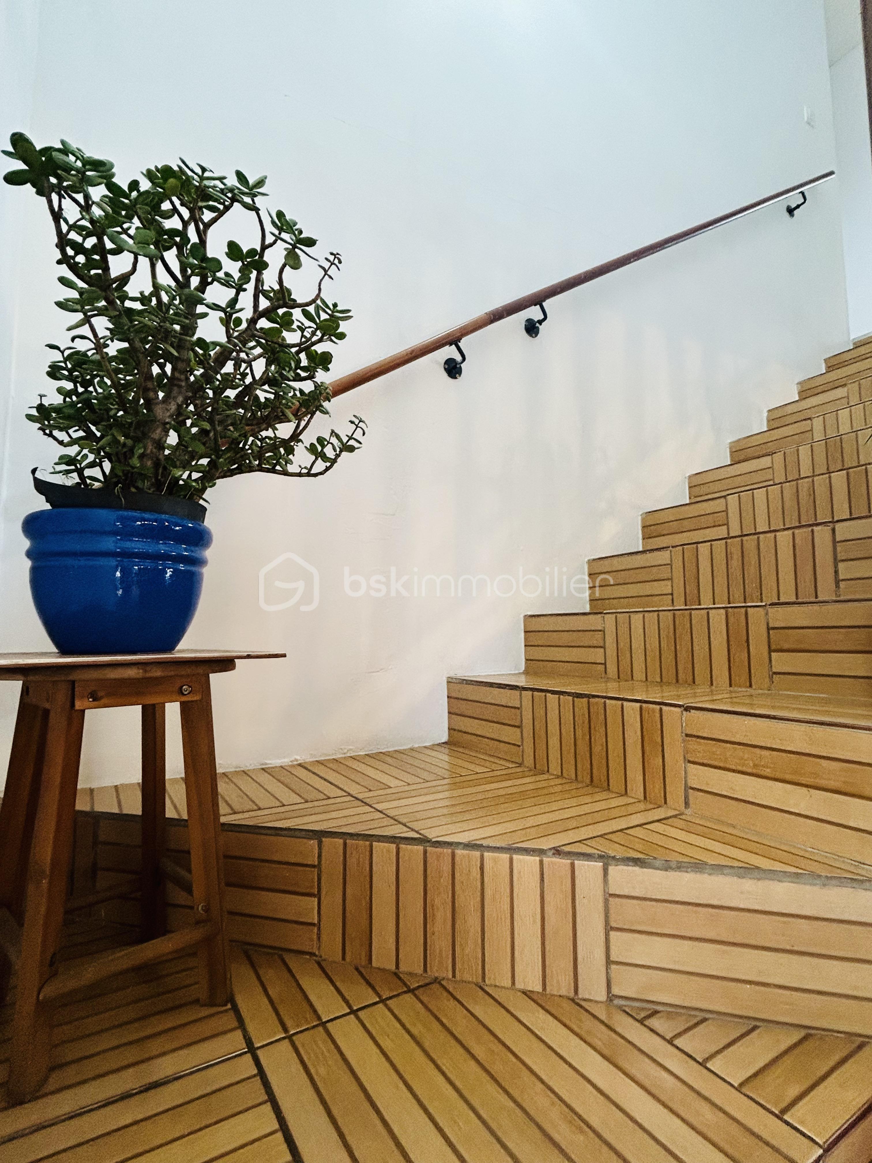 Maison de 170 m² - escalier 0.jpg