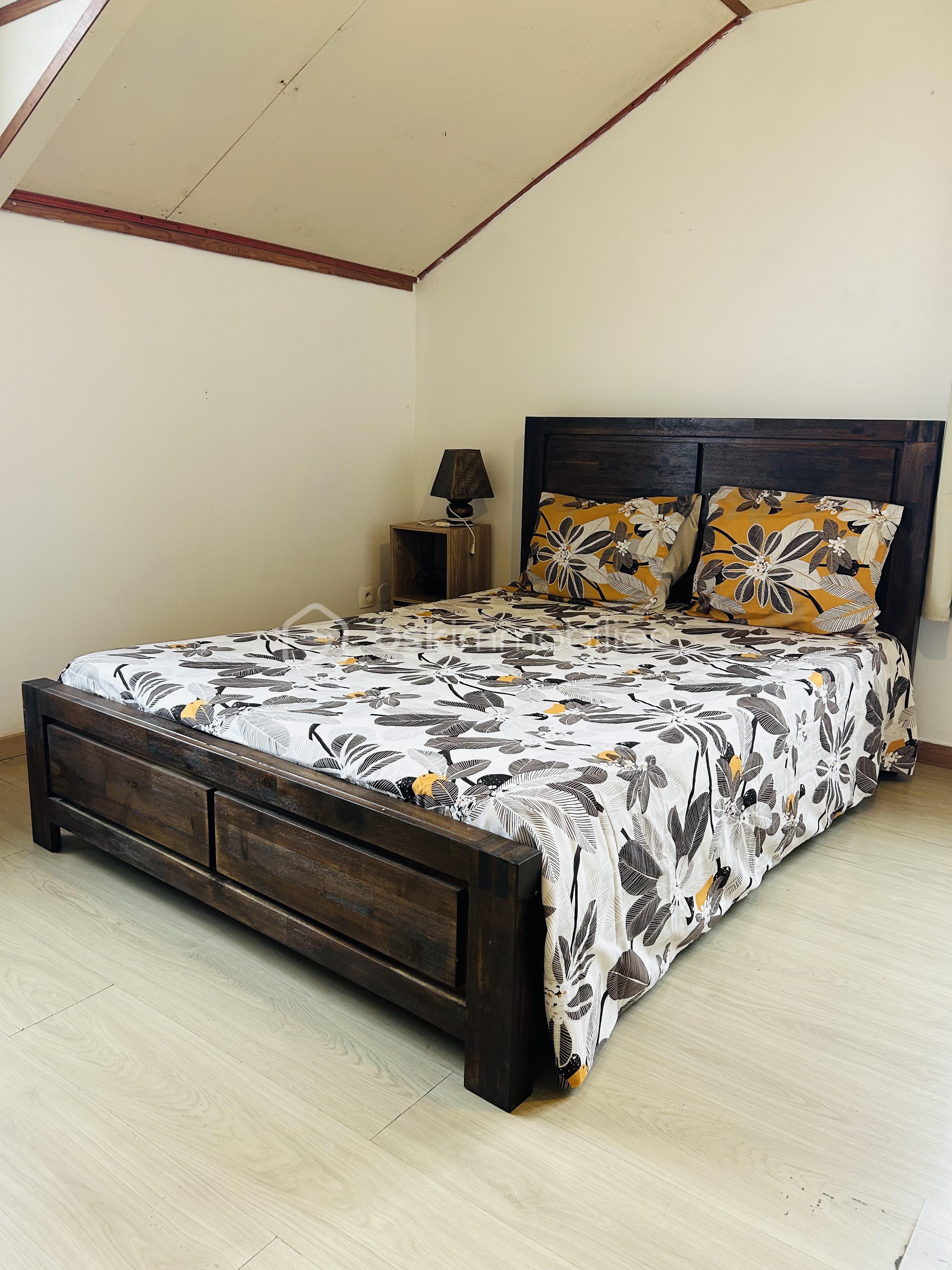 Maison de 170 m² - chambre 03.jpg
