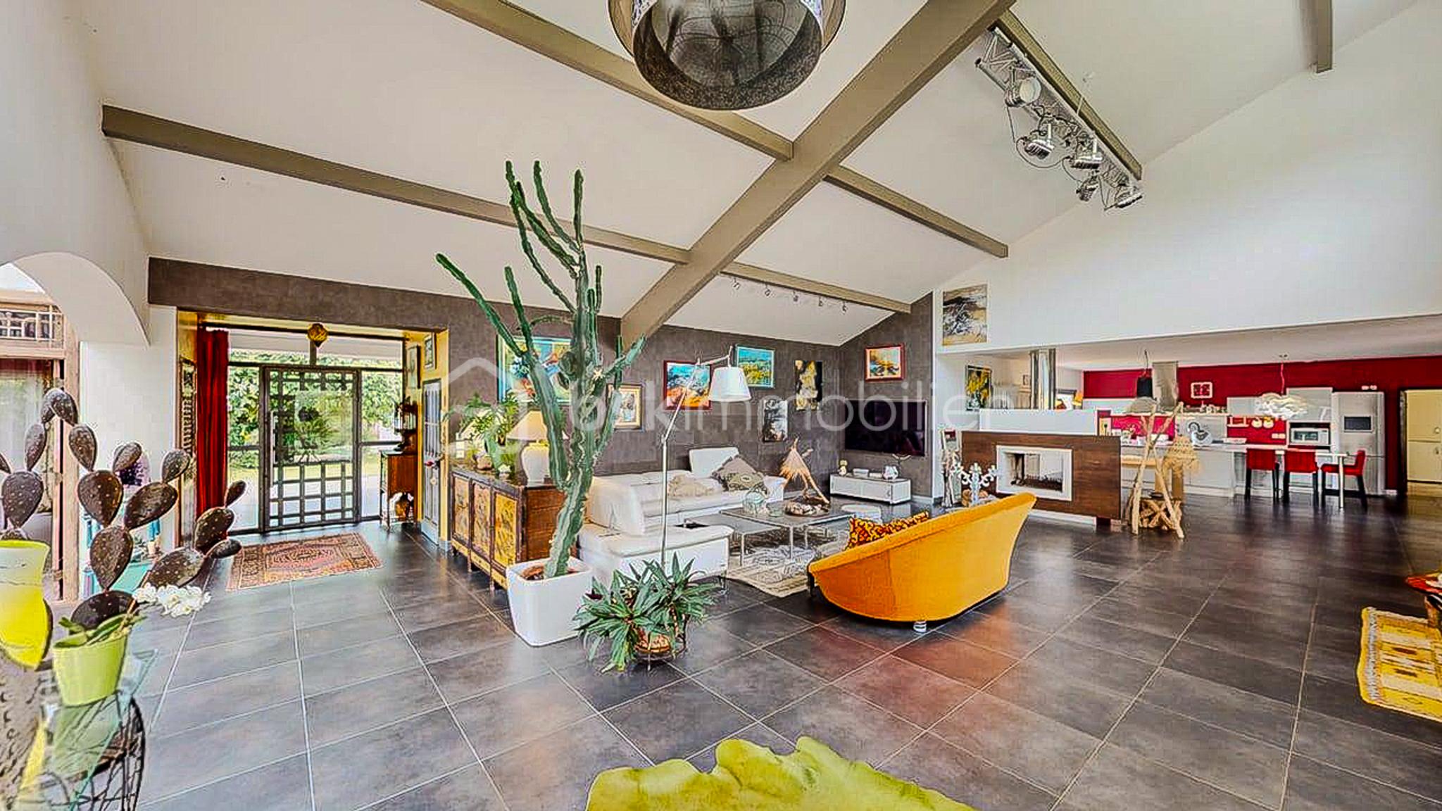 Maison de 450 m² - Propriete-haut-de-gamme-de-450m-composee-dune-maison-principale-de-plain-pied-2-dependances-piscine-sur-2-niveaux-05102025_164610.jpg