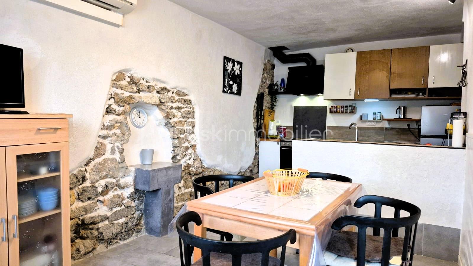 Maison de village de 70 m² - IMG-20250922-WA0012-min.jpg