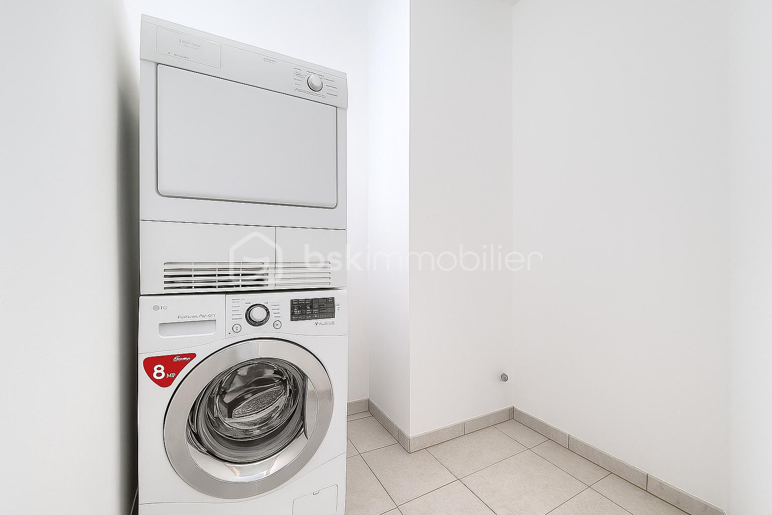 Appartement de 108 m² - 5fa785e4-20f1-47d2-a550-f3e12a600742.png