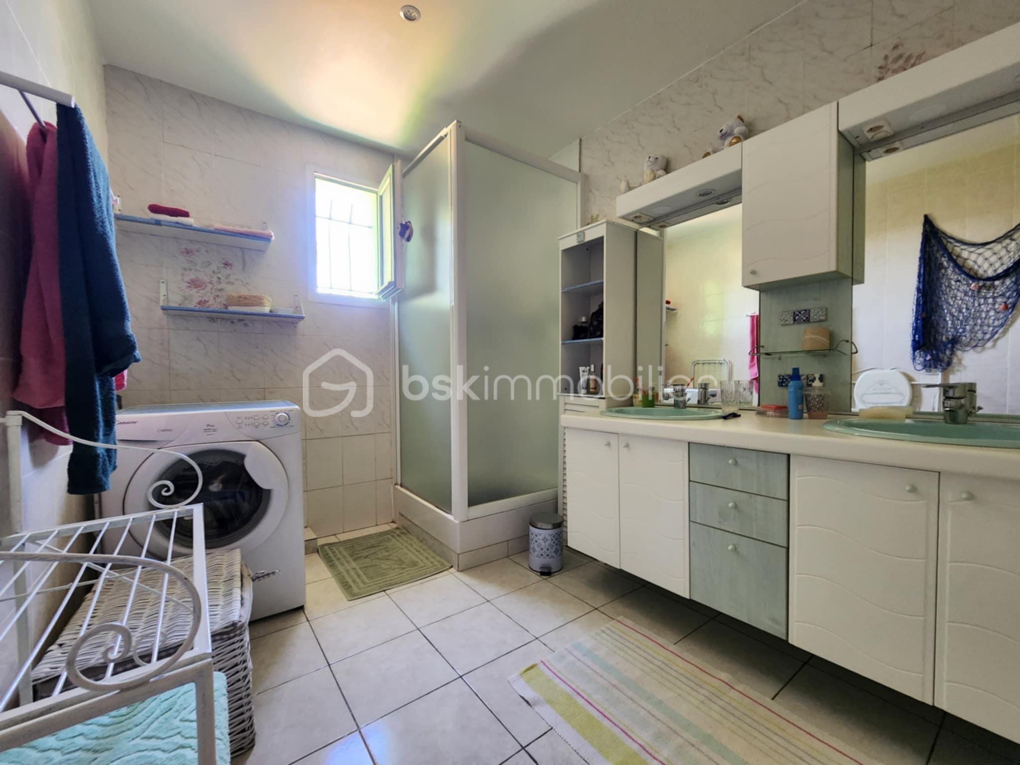 Villa de 163 m² - 40d0b905-8180-4ce1-a4dc-14ab0c00e3e3.jpg