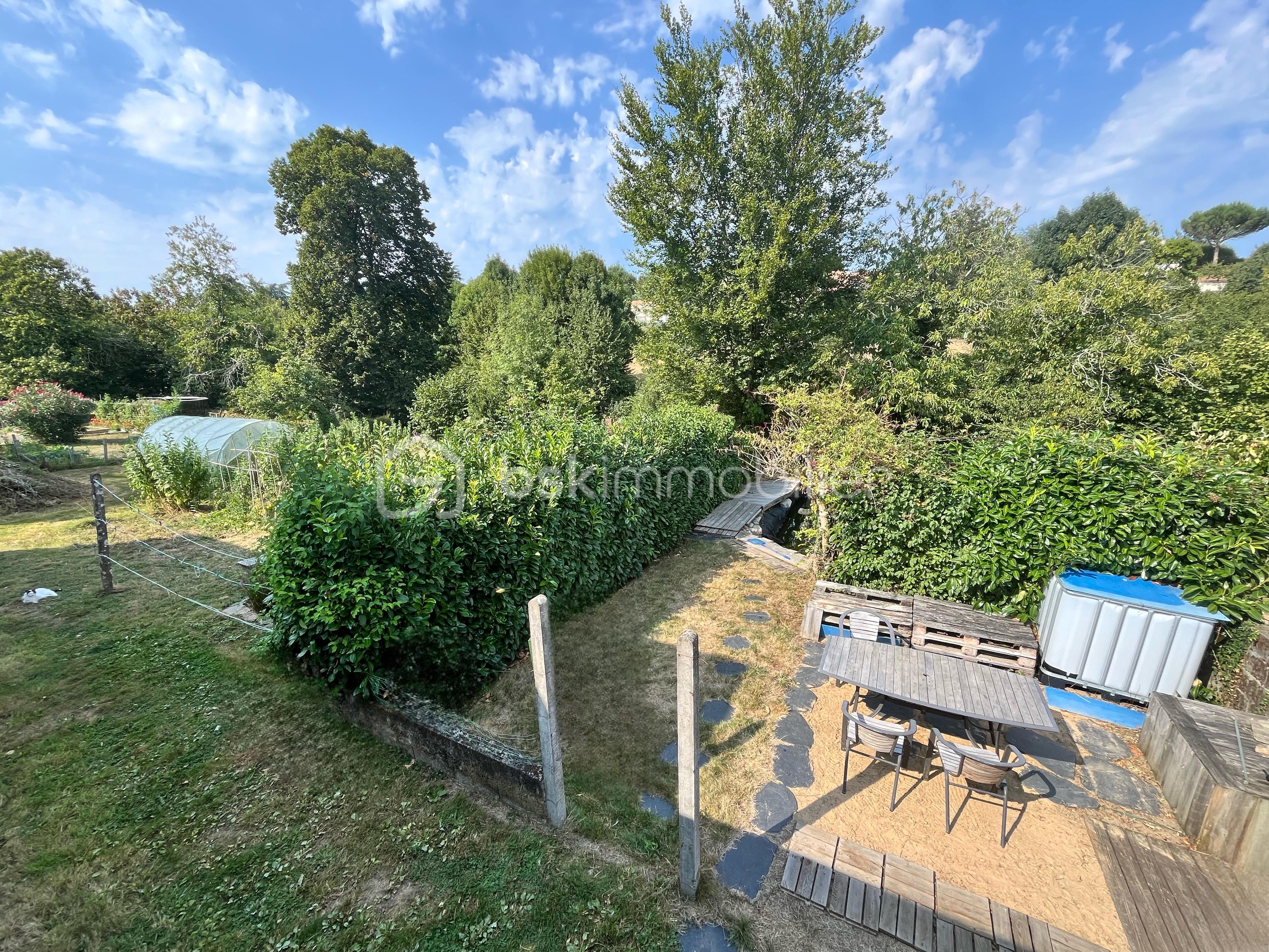 Maison d architecte de 135 m² - snapedit_1756139898431.jpg