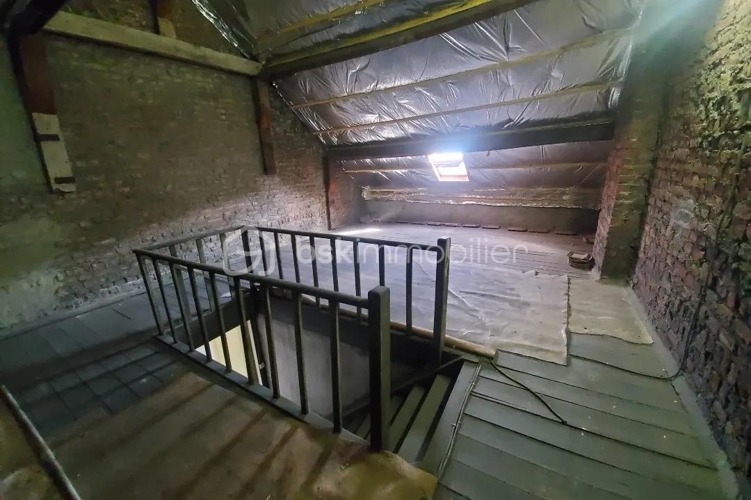 Maison de ville de 70,20 m² - HB SEV OK COMBLES EN L ETAT (1).jpg
