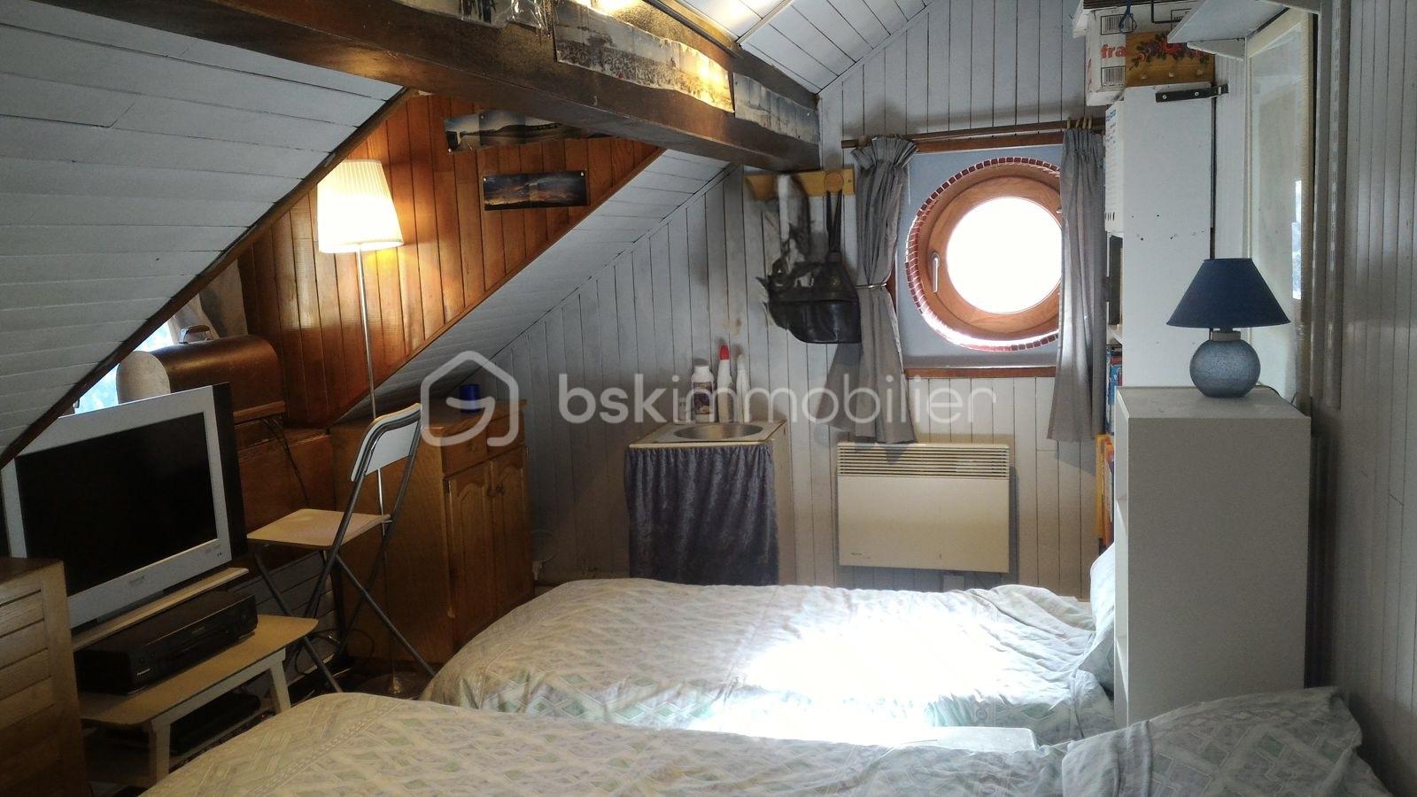 Maison ancienne de 44,40 m² - 2ndBedroomFromEntrance.jpg
