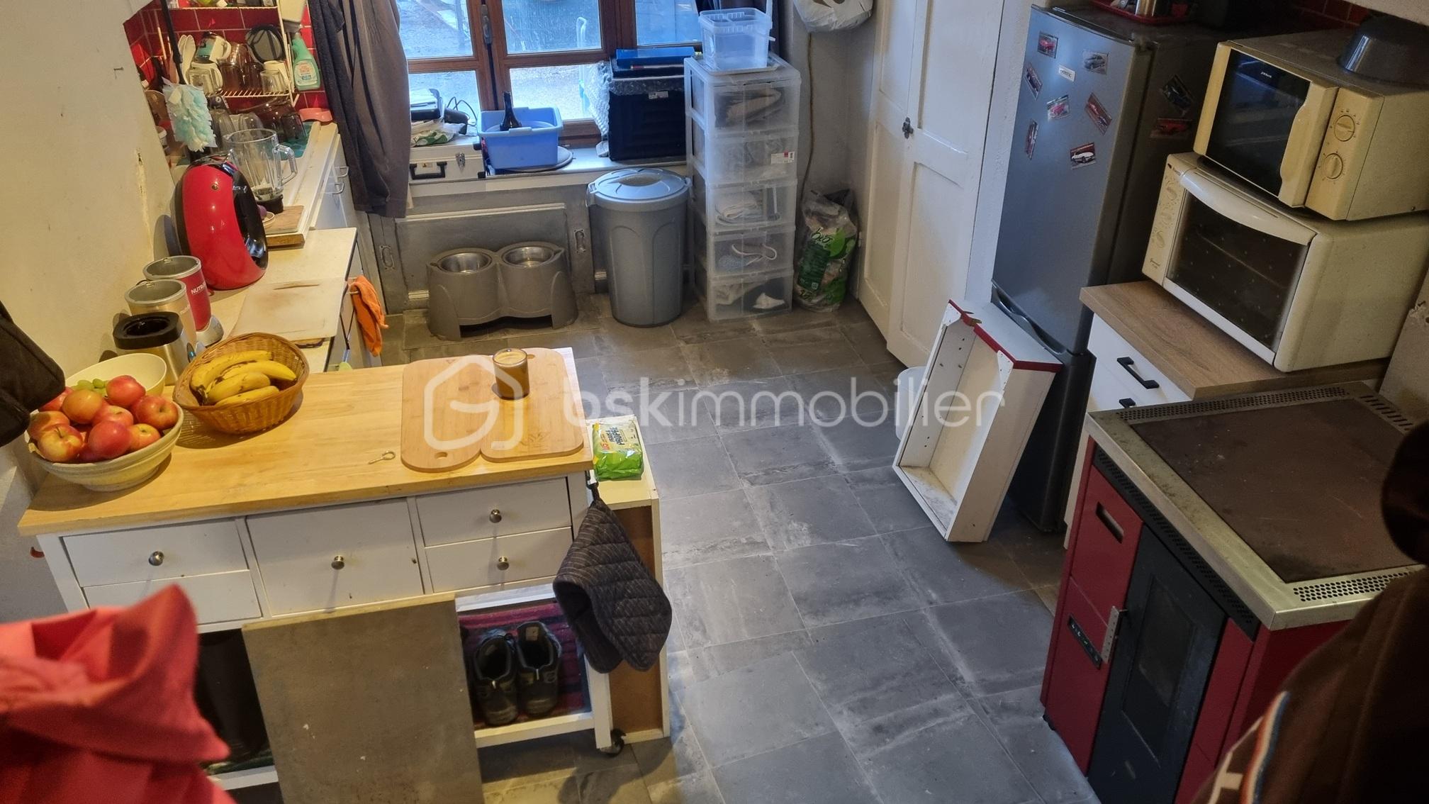 Maison ancienne de 44,40 m² - New Kitchen floor.JPG